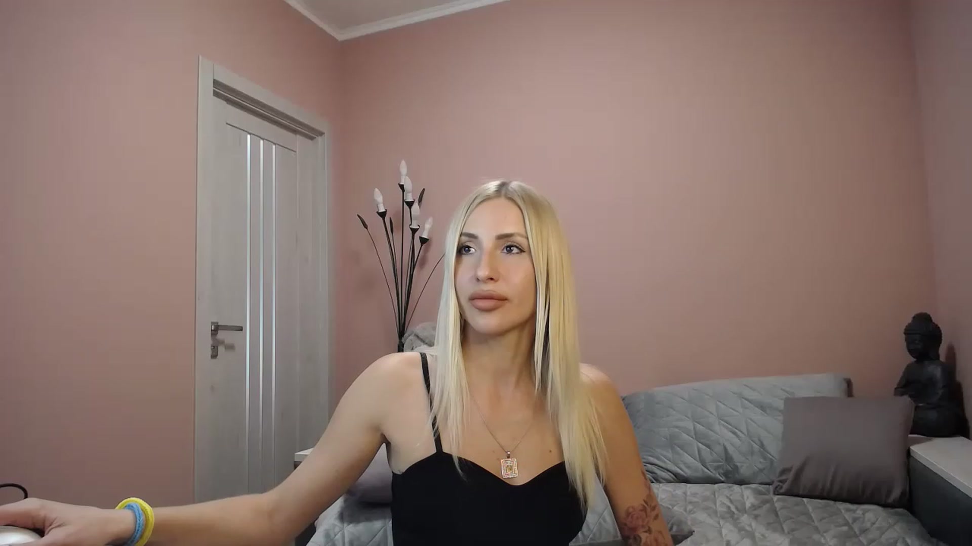 Gallery image thumbnail from KimKalash's myfreecams stream on, 06/07/2023, 12:13 image 20 of 20