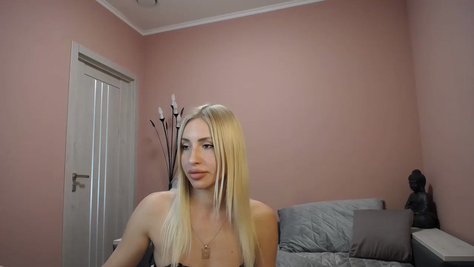Gallery image thumbnail from KimKalash's myfreecams stream on, 06/07/2023, 12:48 image 11 of 20