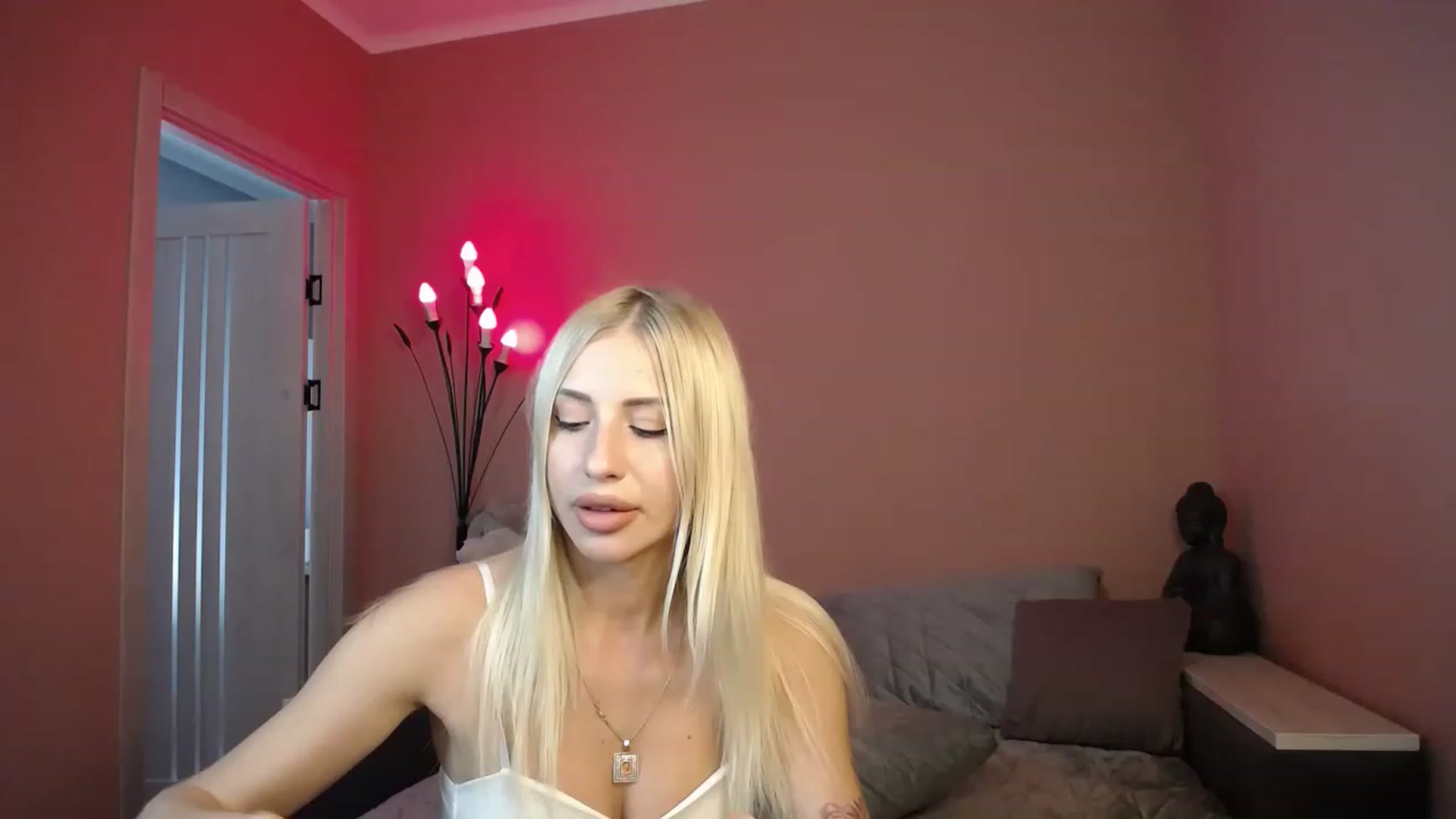 Gallery image thumbnail from KimKalash's myfreecams stream on, 06/14/2023, 10:59 image 2 of 20