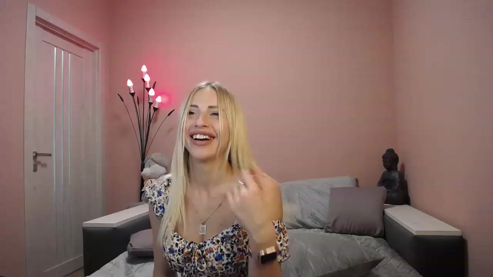 Gallery image thumbnail from KimKalash's myfreecams stream on, 06/16/2023, 13:29 image 9 of 20