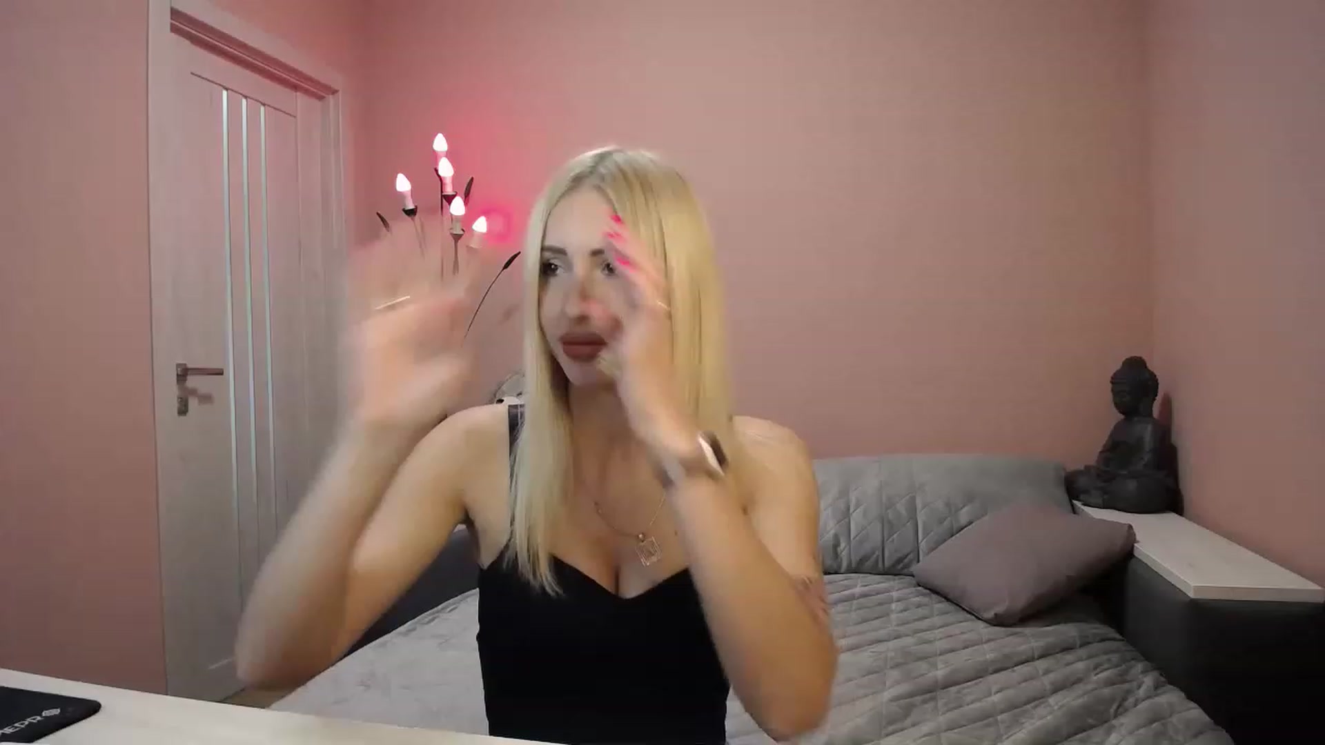Gallery image thumbnail from KimKalash's myfreecams stream on, 06/19/2023, 08:33 image 12 of 20