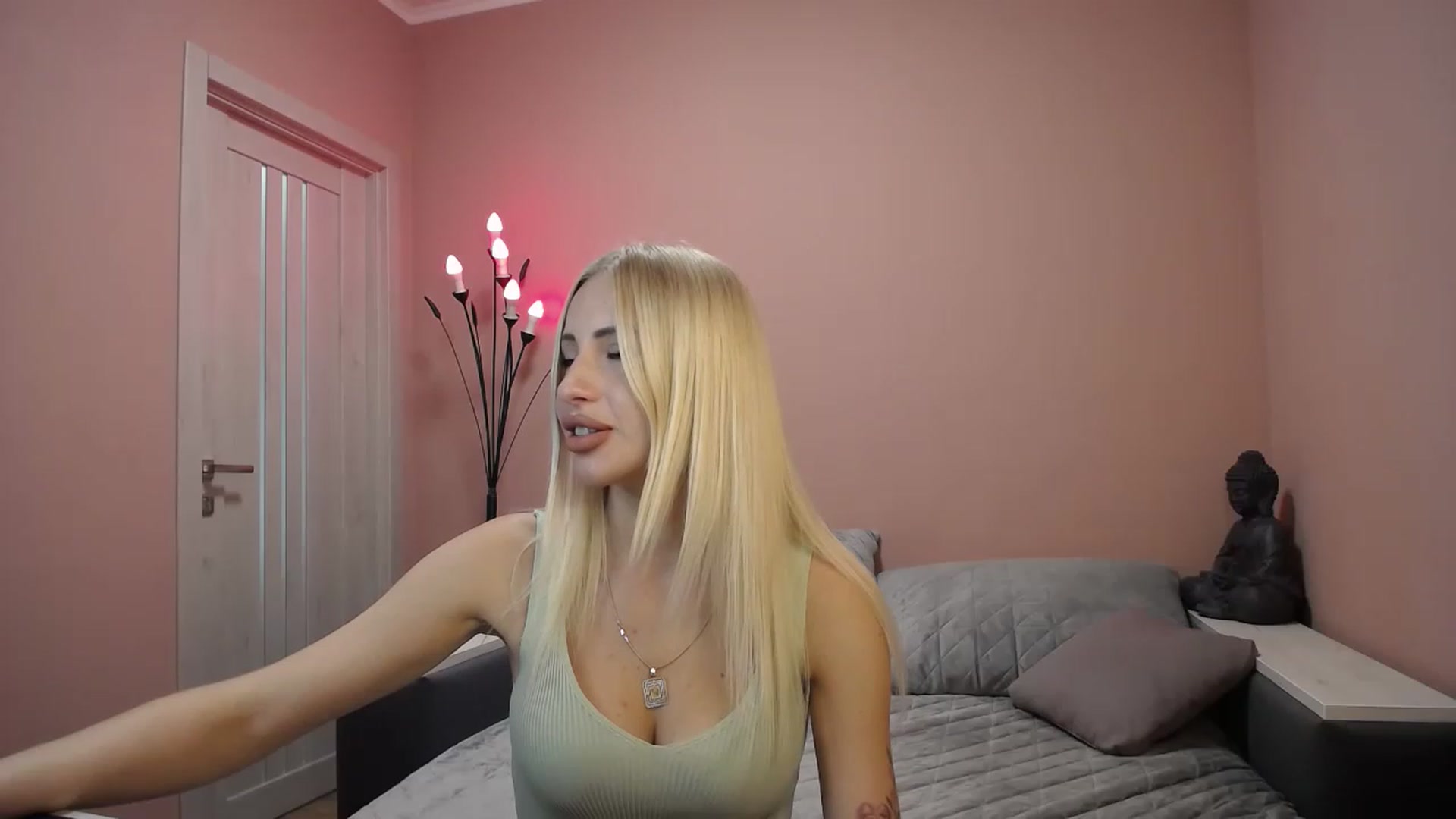 Gallery image thumbnail from KimKalash's myfreecams stream on, 06/20/2023, 09:08 image 2 of 20