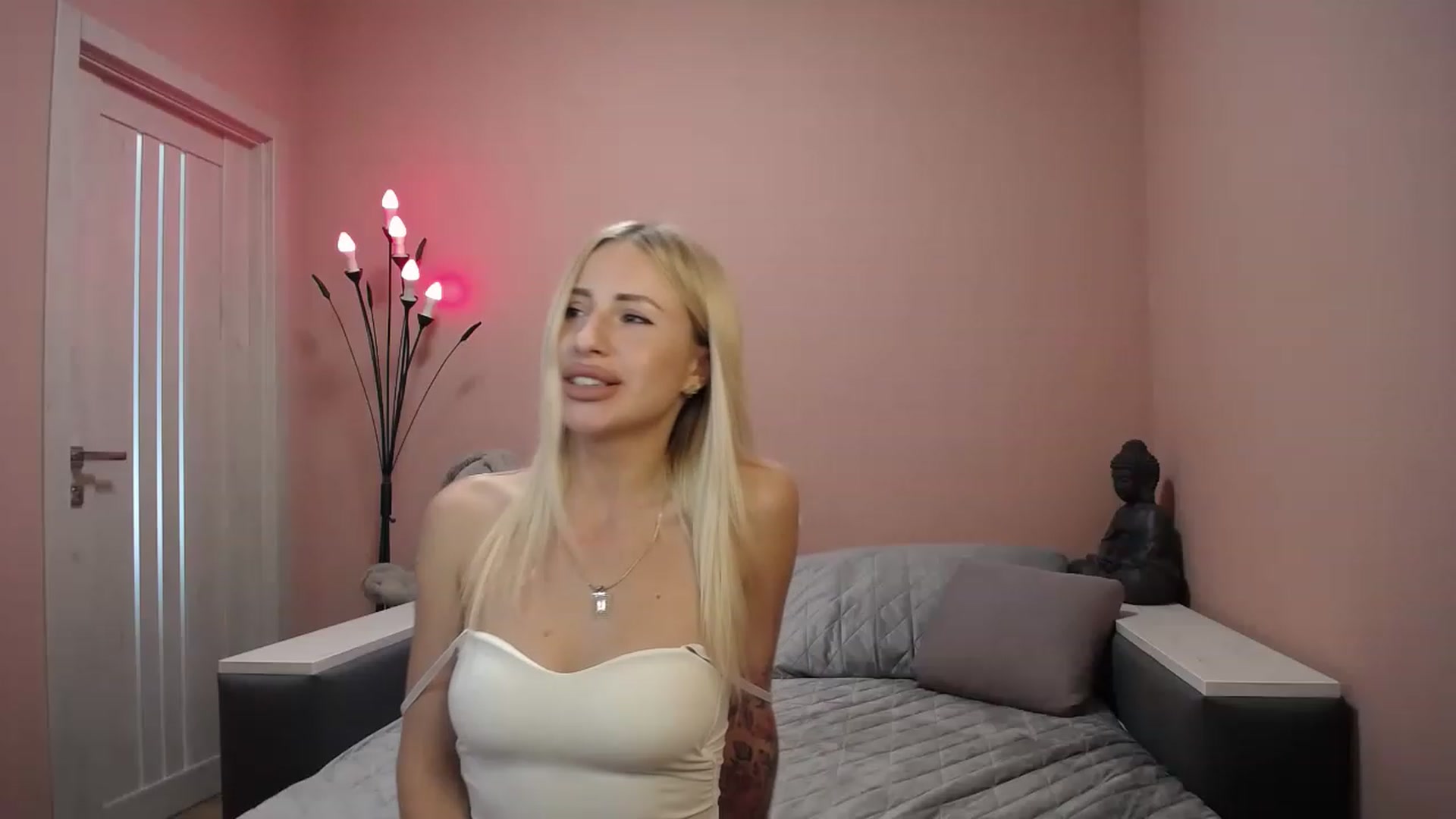 Gallery image thumbnail from KimKalash's myfreecams stream on, 06/24/2023, 08:56 image 13 of 20
