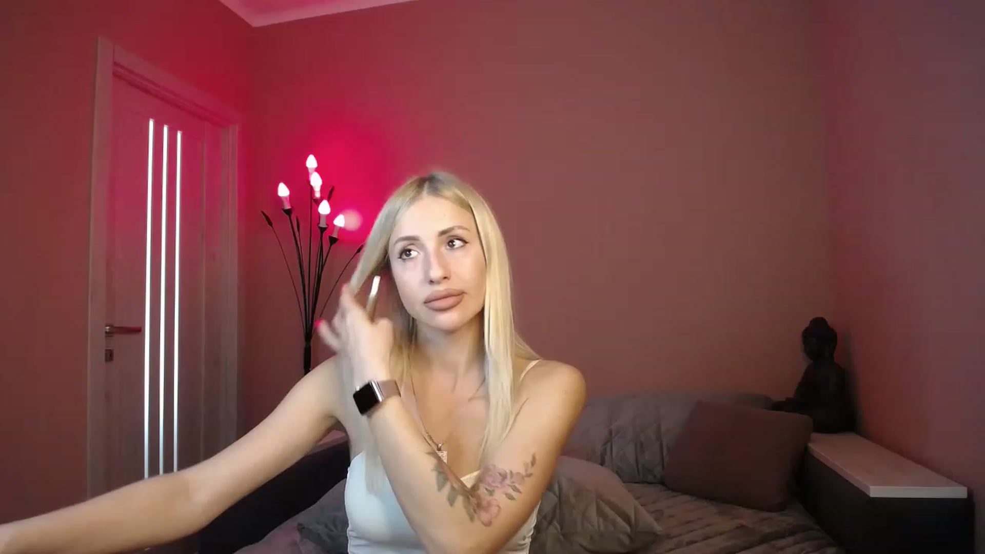 Gallery image thumbnail from KimKalash's myfreecams stream on, 06/24/2023, 10:01 image 4 of 20