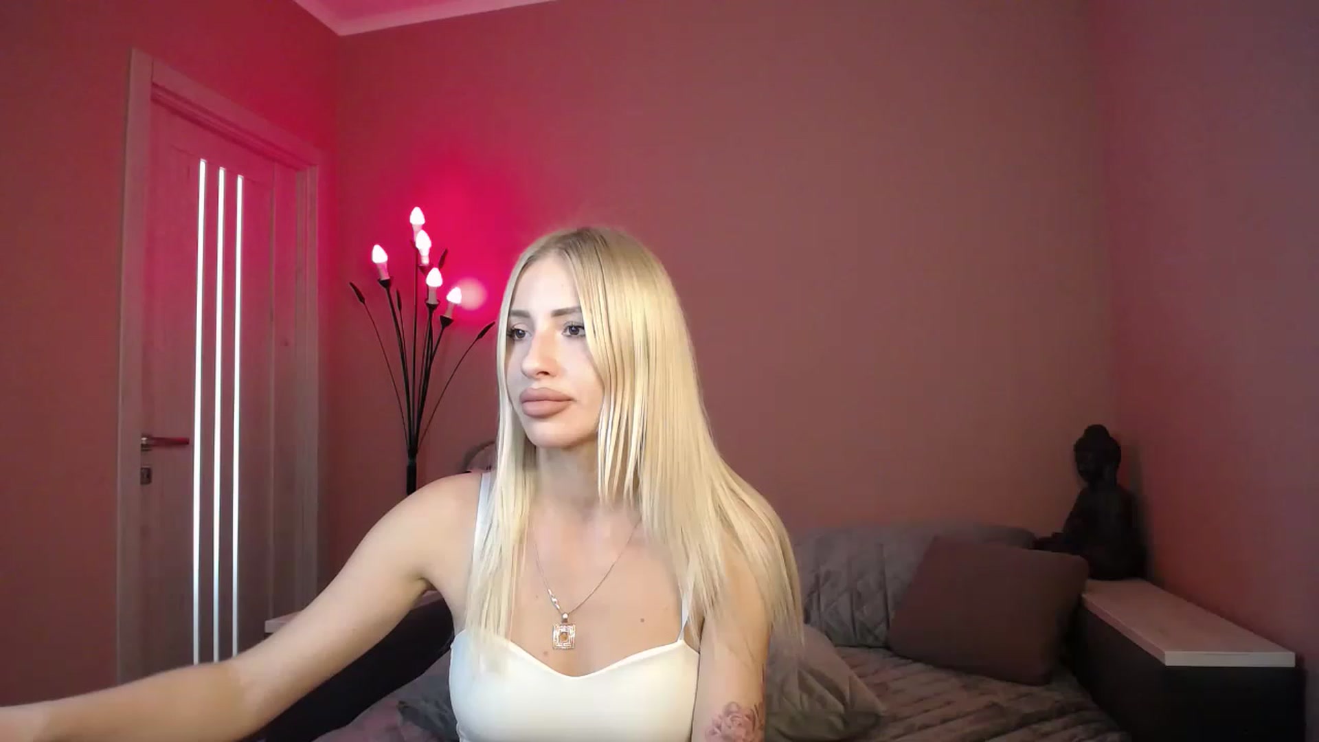 Gallery image thumbnail from KimKalash's myfreecams stream on, 06/24/2023, 10:01 image 7 of 20