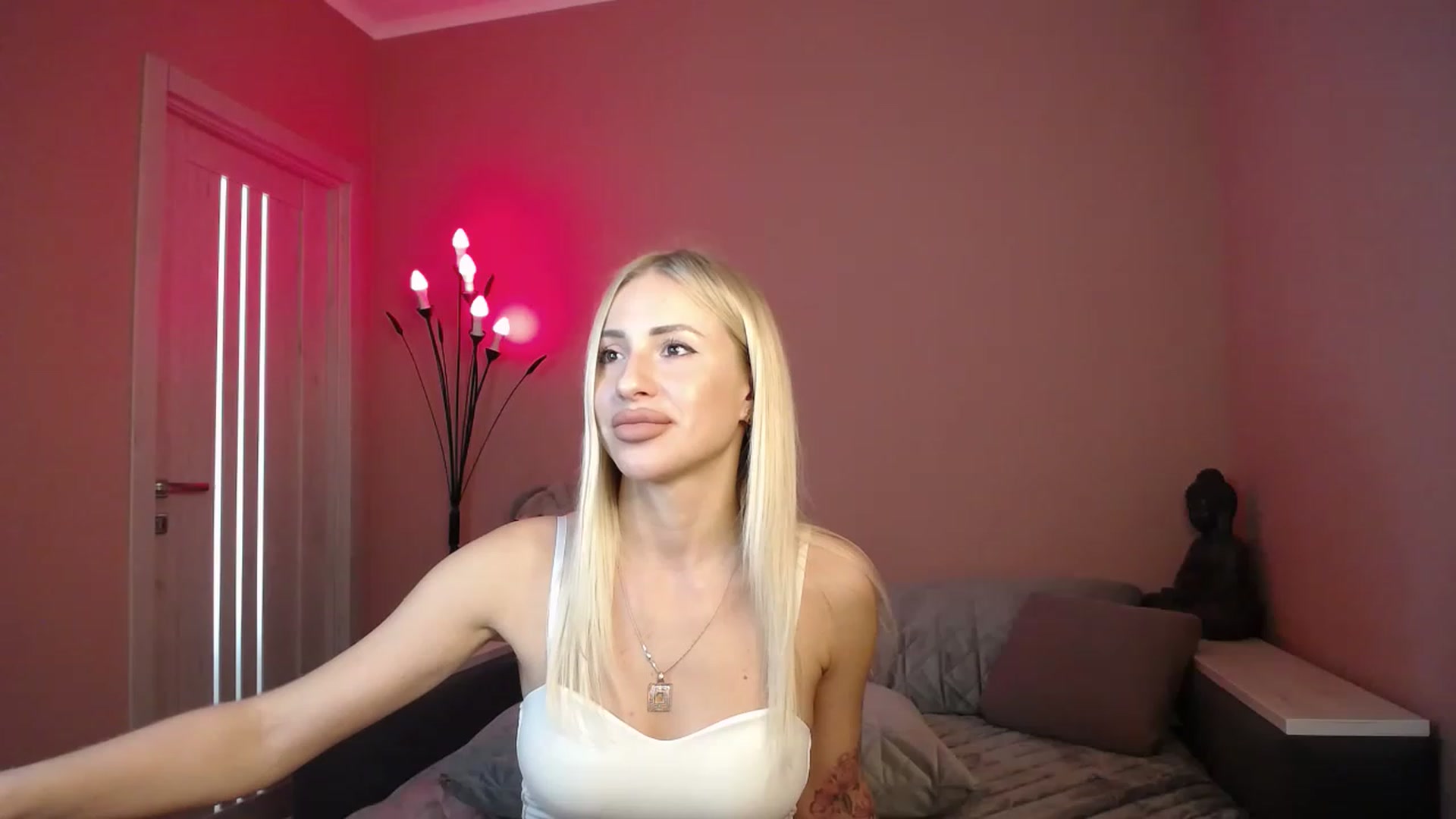 Gallery image thumbnail from KimKalash's myfreecams stream on, 06/24/2023, 10:01 image 1 of 20