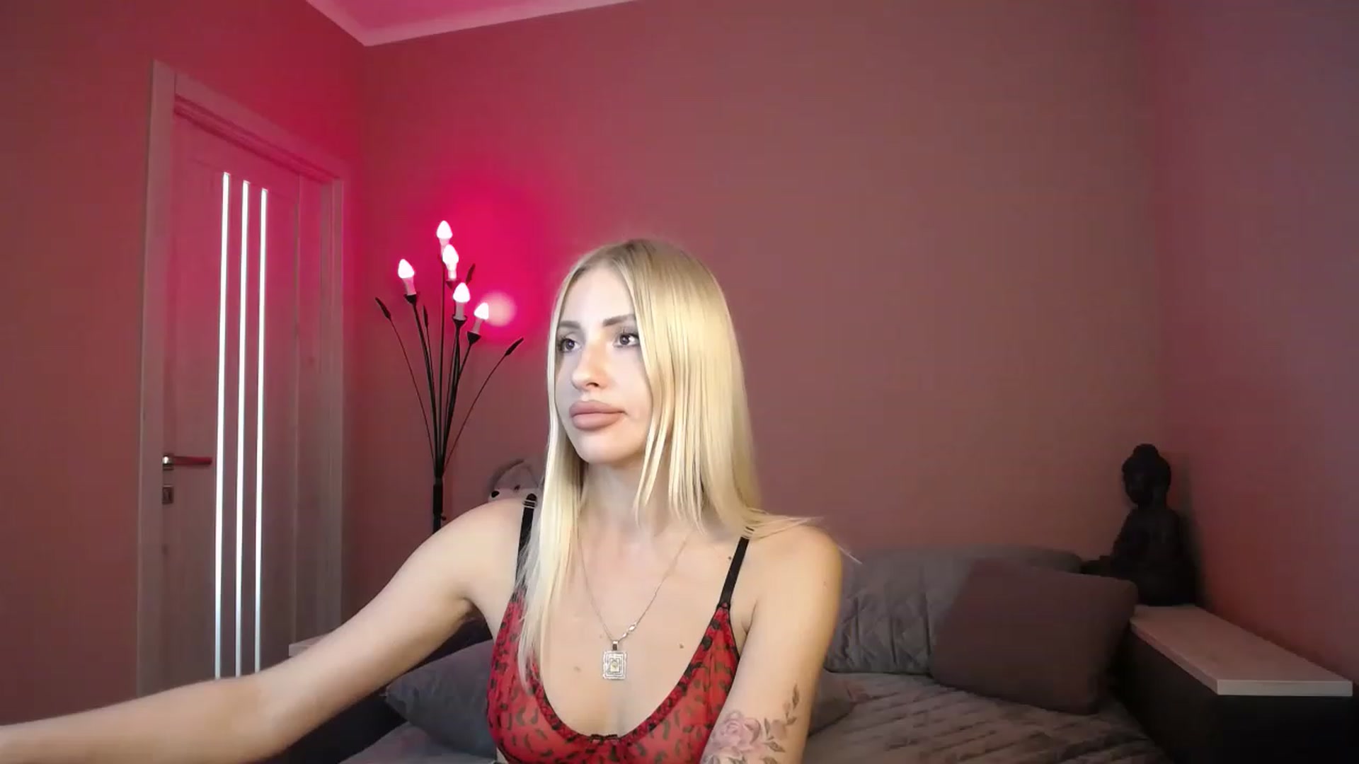 Gallery image thumbnail from KimKalash's myfreecams stream on, 06/24/2023, 11:25 image 6 of 20