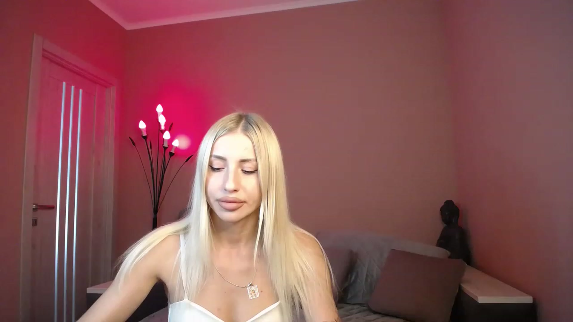 Gallery image thumbnail from KimKalash's myfreecams stream on, 06/24/2023, 13:12 image 2 of 20