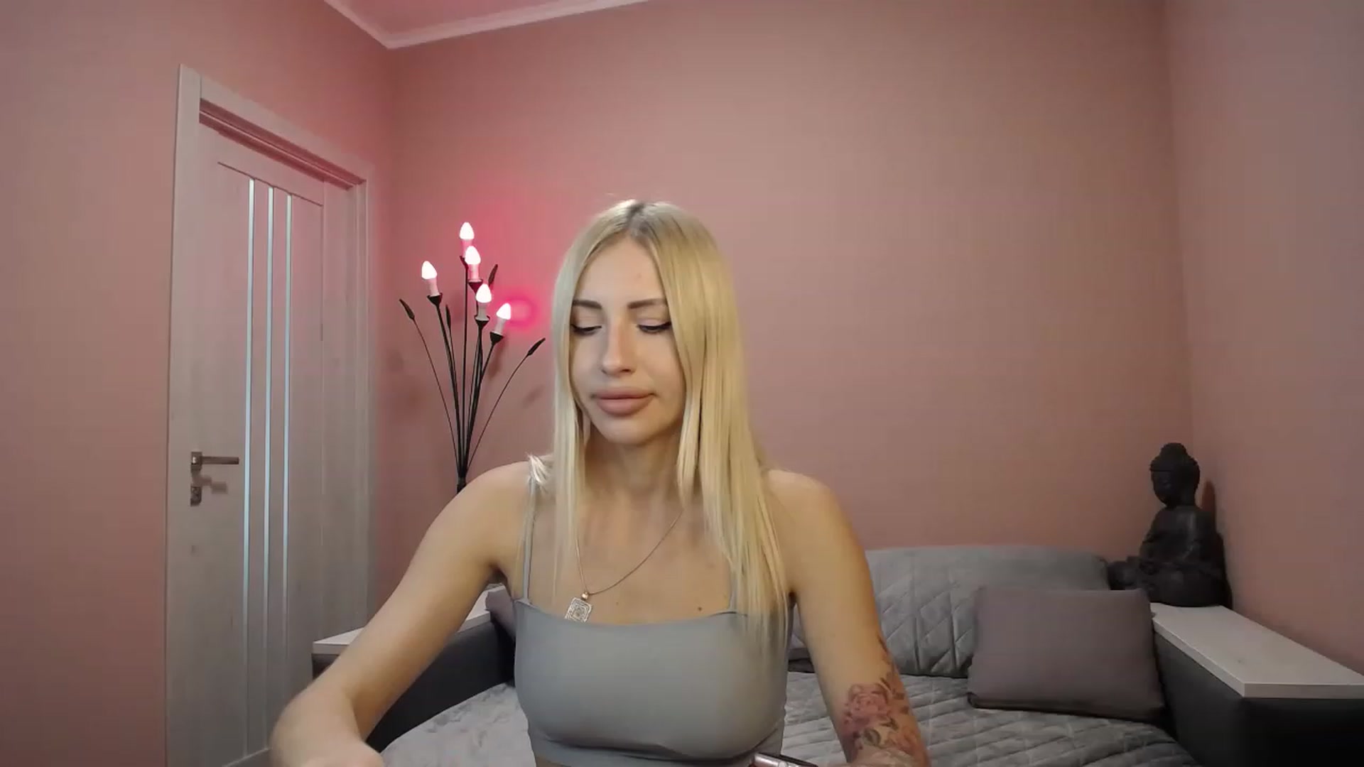 Gallery image thumbnail from KimKalash's myfreecams stream on, 06/25/2023, 09:05 image 1 of 20