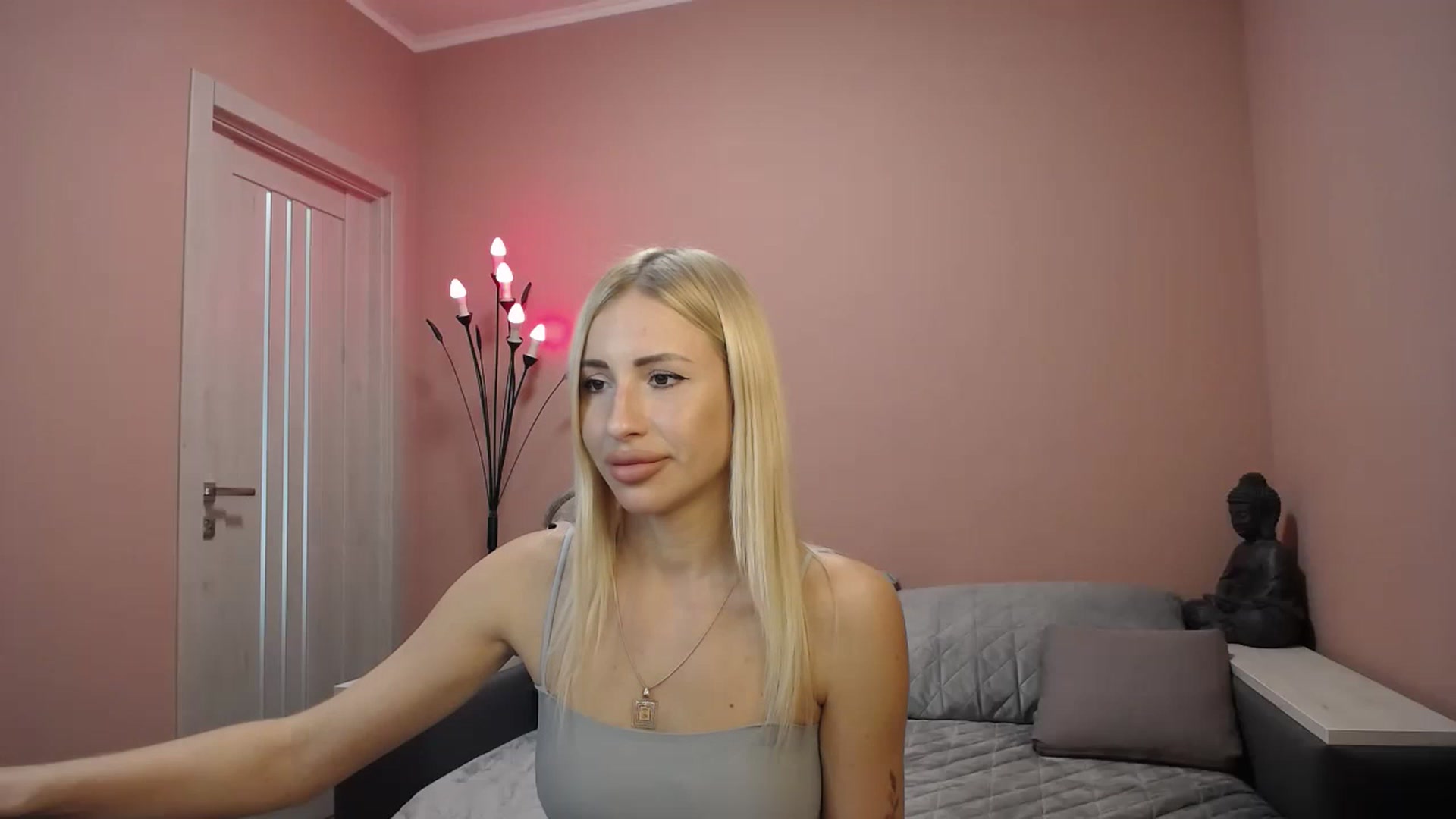 Gallery image thumbnail from KimKalash's myfreecams stream on, 06/25/2023, 09:05 image 5 of 20