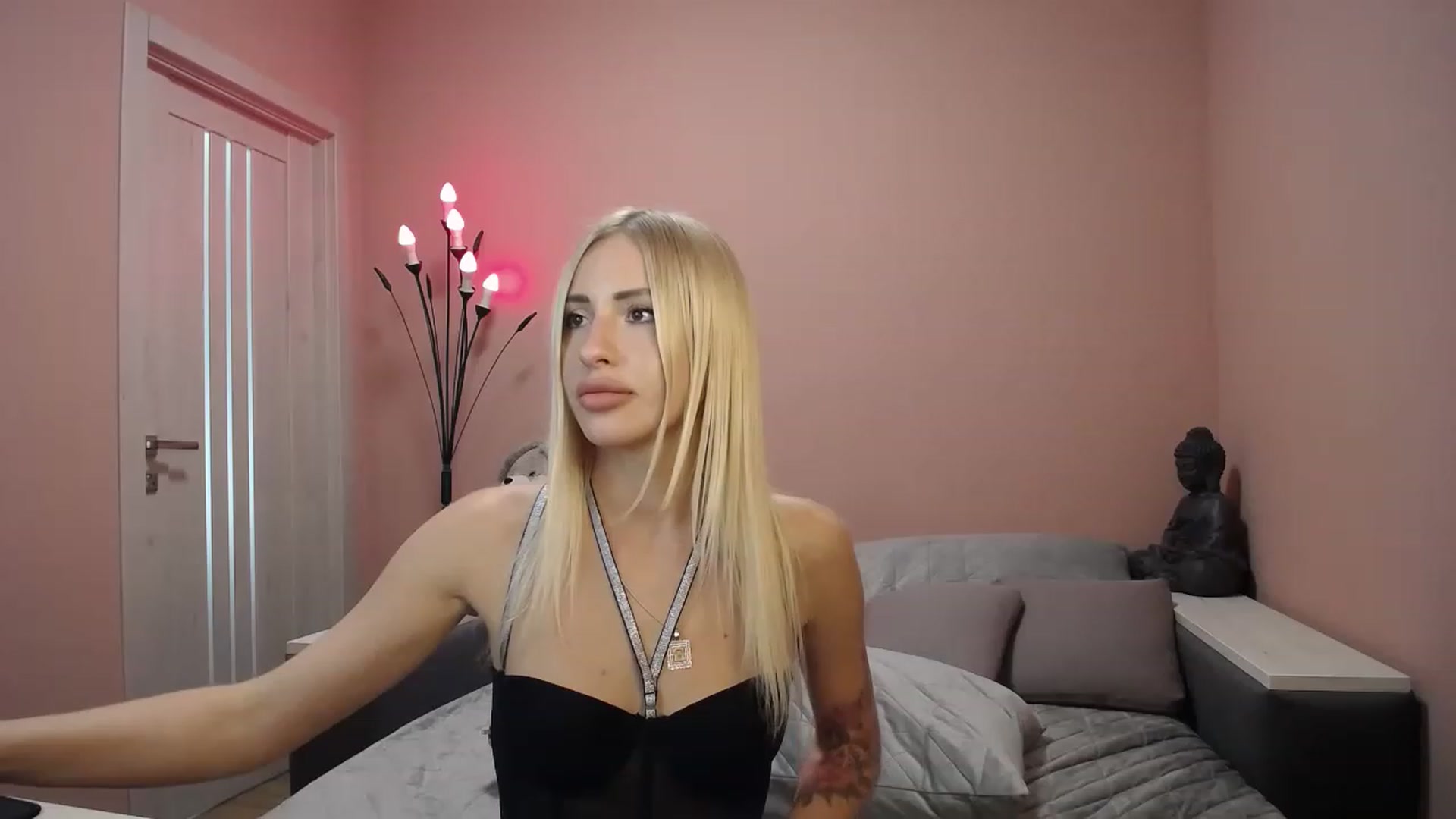 Gallery image thumbnail from KimKalash's myfreecams stream on, 06/25/2023, 11:59 image 2 of 20