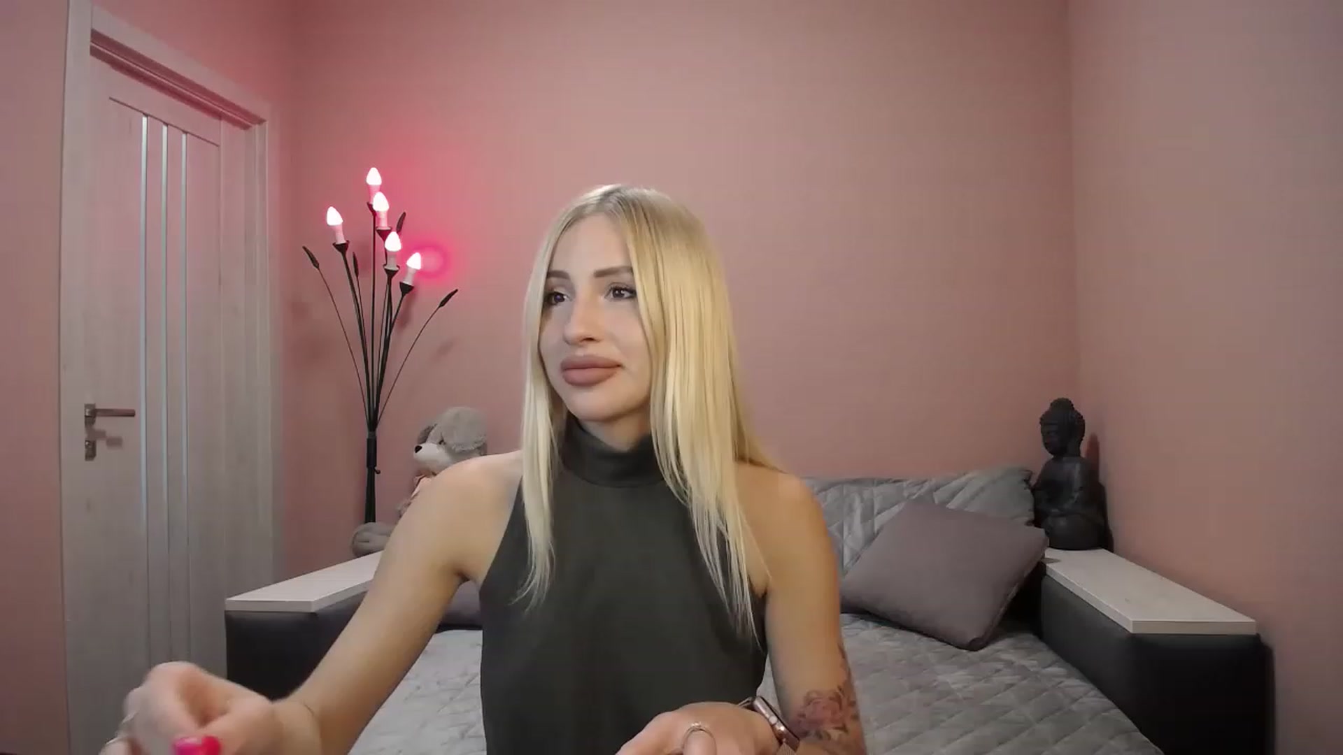 Gallery image thumbnail from KimKalash's myfreecams stream on, 06/28/2023, 09:01 image 2 of 20