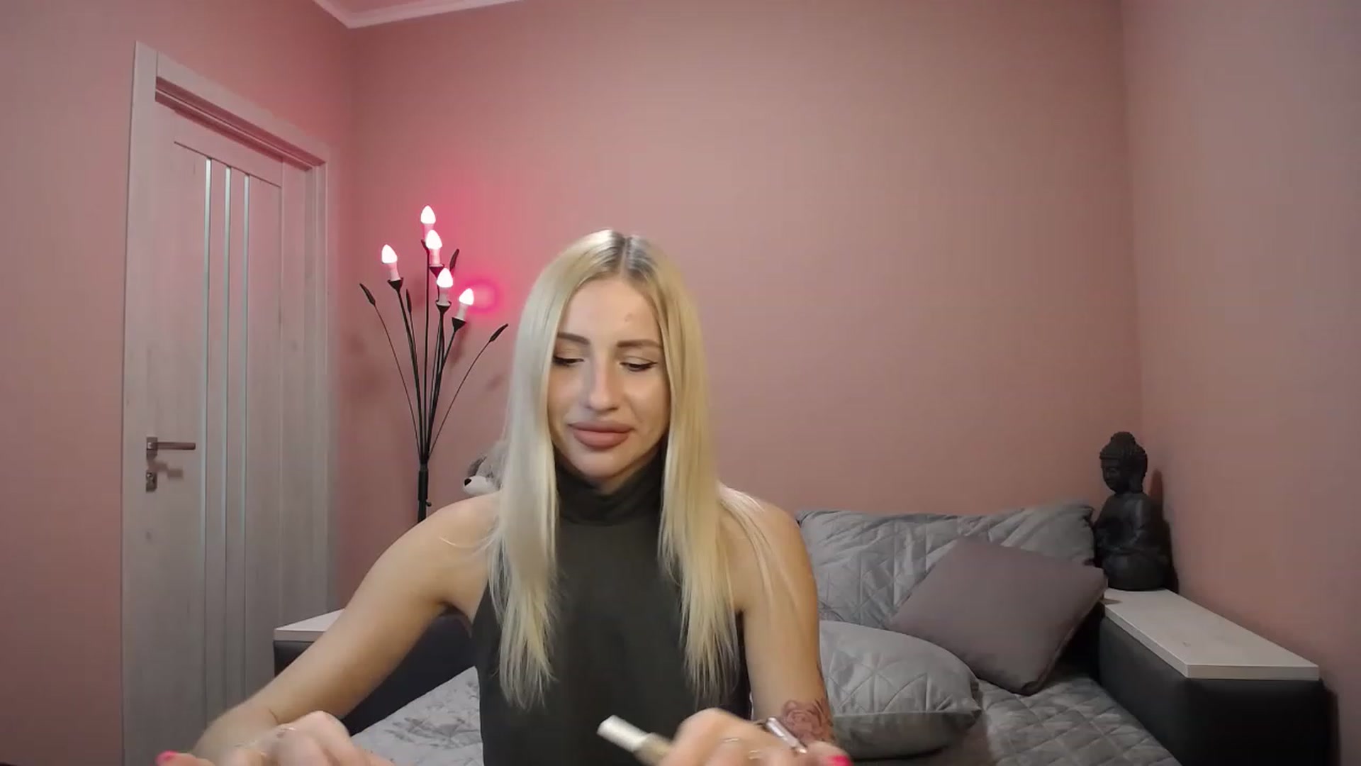 Gallery image thumbnail from KimKalash's myfreecams stream on, 06/28/2023, 09:36 image 9 of 20