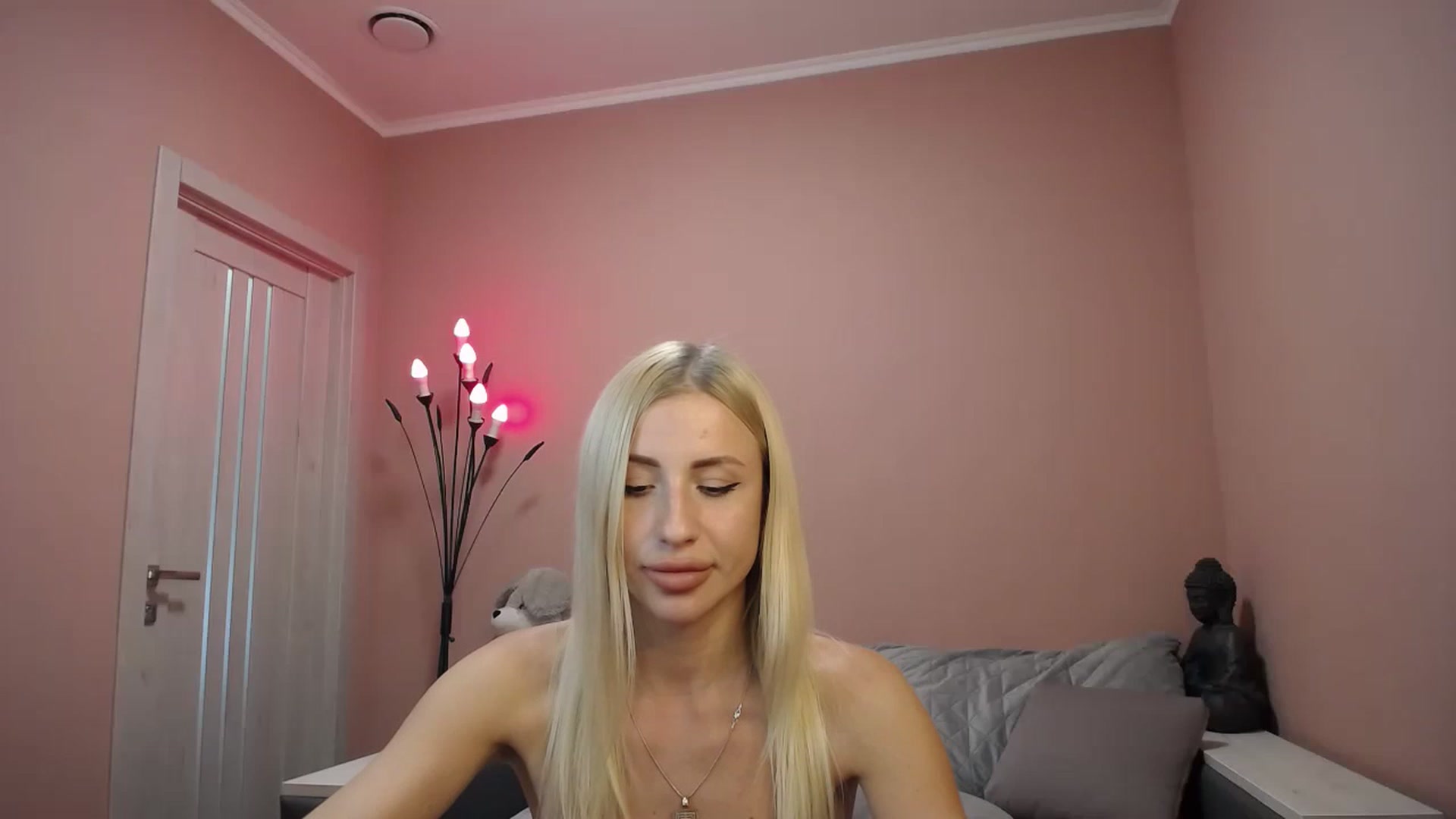 Gallery image thumbnail from KimKalash's myfreecams stream on, 06/30/2023, 12:33 image 7 of 20