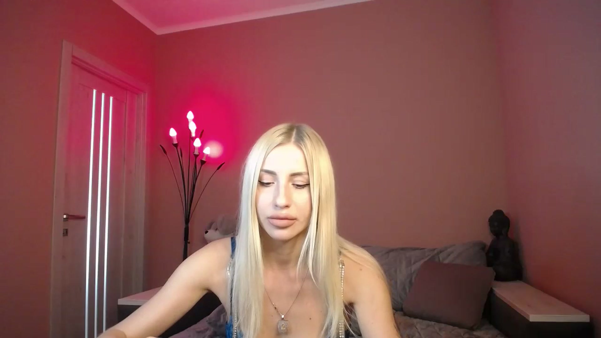 Gallery image thumbnail from KimKalash's myfreecams stream on, 07/01/2023, 11:44 image 1 of 20