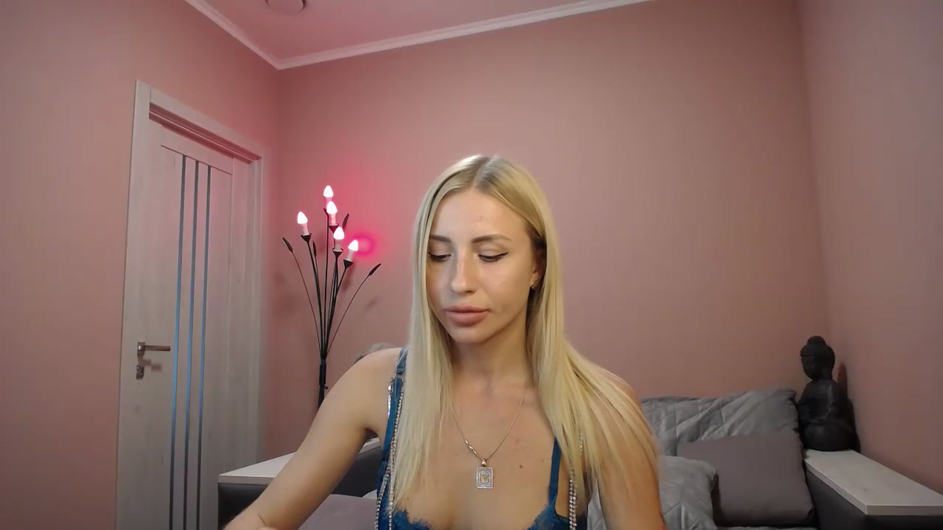 Gallery image thumbnail from KimKalash's myfreecams stream on, 07/01/2023, 13:54 image 19 of 20