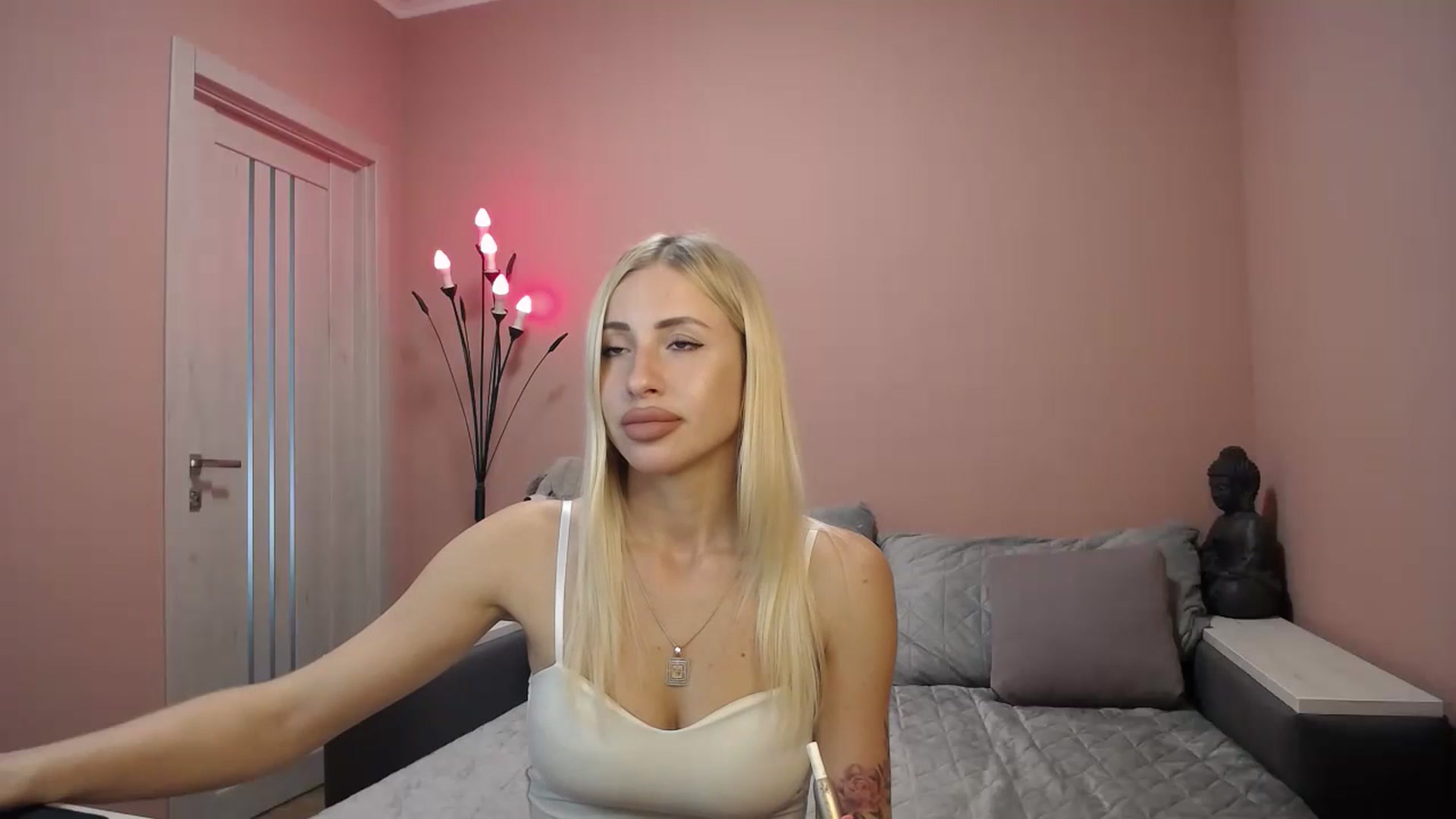 Gallery image thumbnail from KimKalash's myfreecams stream on, 07/02/2023, 08:49 image 1 of 20