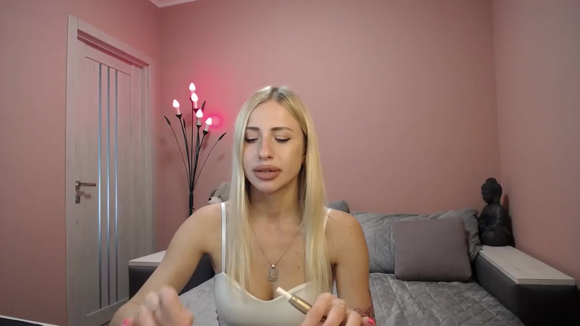 Gallery image thumbnail from KimKalash's myfreecams stream on, 07/02/2023, 08:49 image 2 of 20