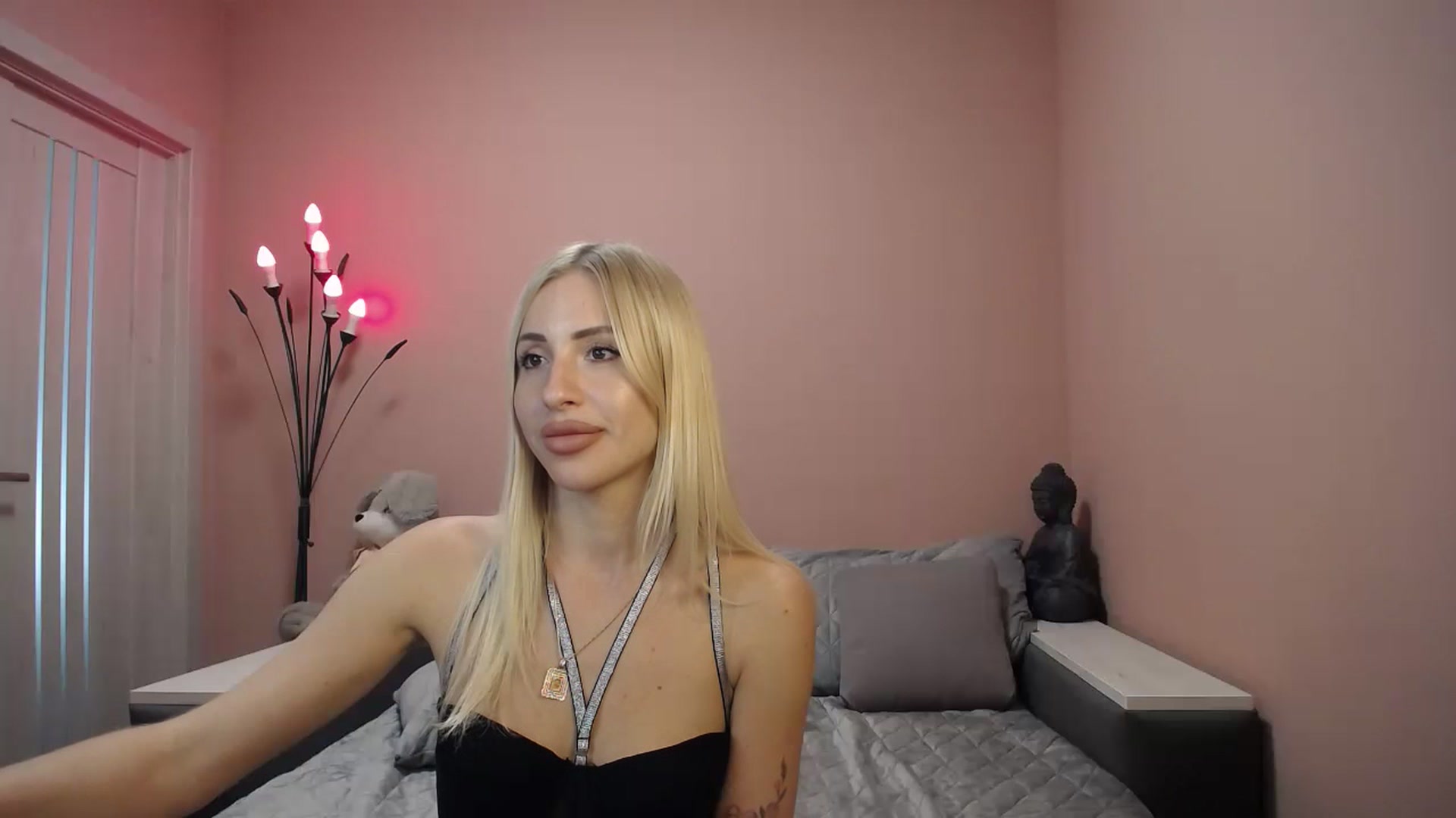 Gallery image thumbnail from KimKalash's myfreecams stream on, 07/02/2023, 12:21 image 7 of 20