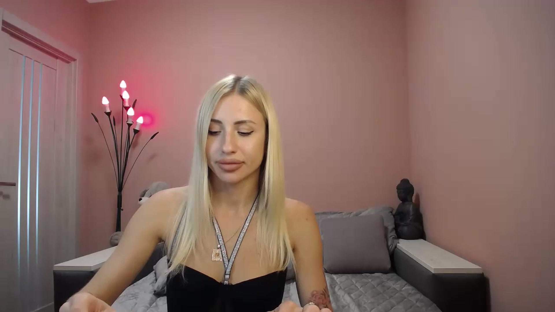 Gallery image thumbnail from KimKalash's myfreecams stream on, 07/02/2023, 12:21 image 4 of 20
