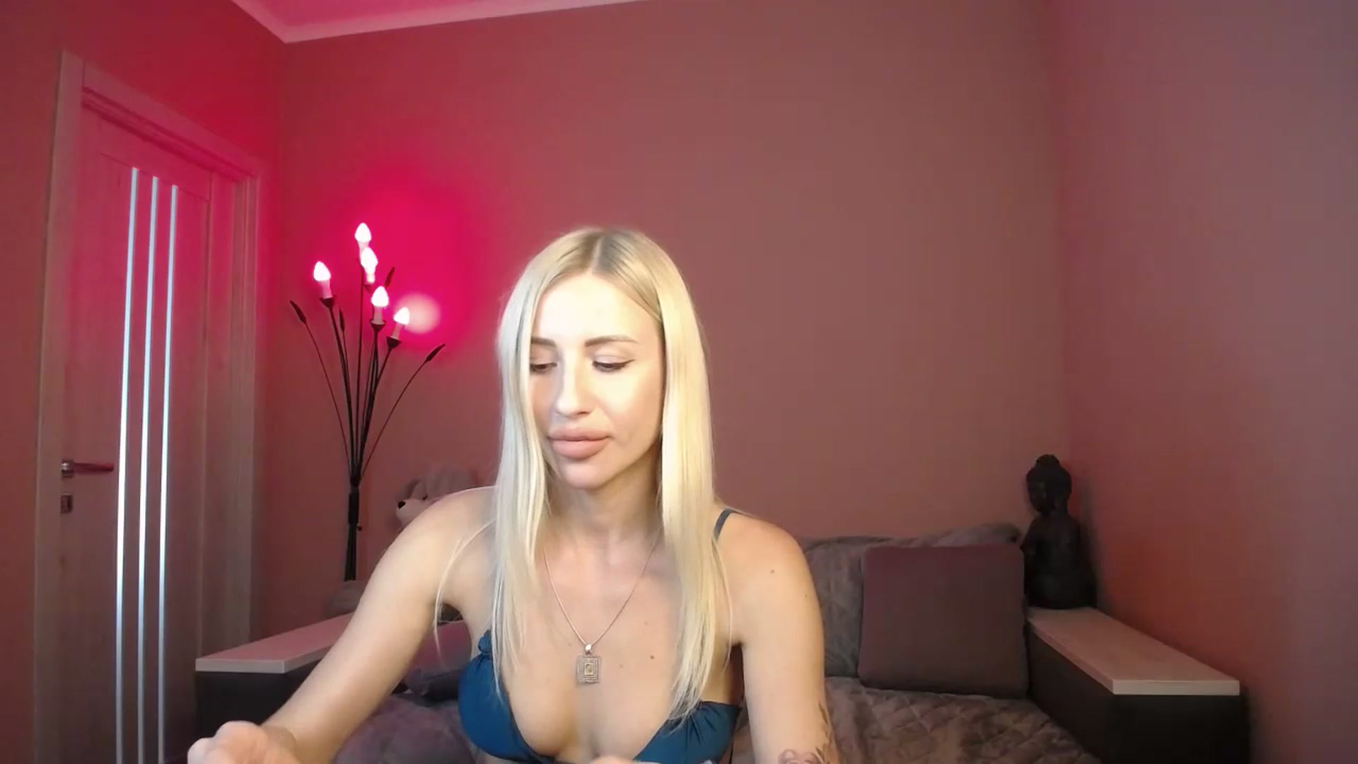 Gallery image thumbnail from KimKalash's myfreecams stream on, 07/03/2023, 12:09 image 17 of 20