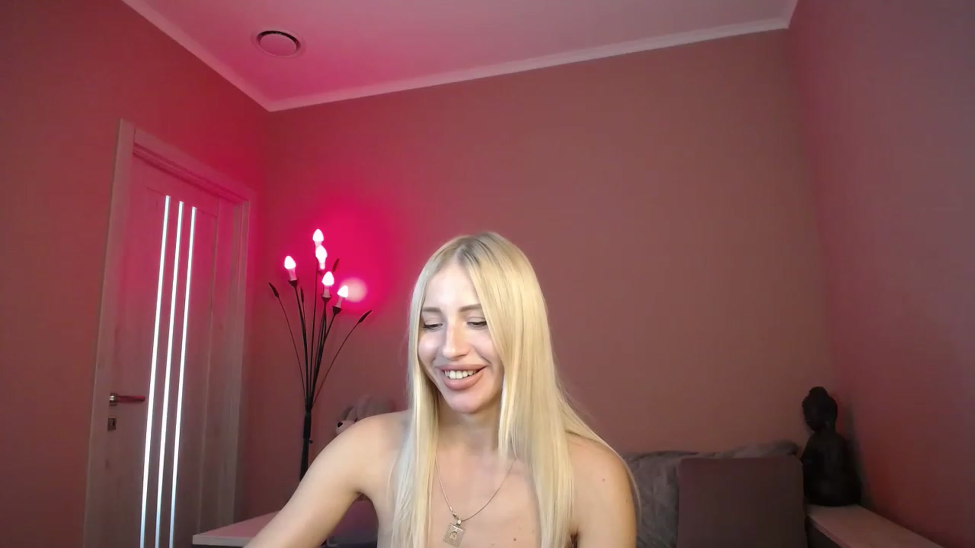 Gallery image thumbnail from KimKalash's myfreecams stream on, 07/04/2023, 10:45 image 3 of 20