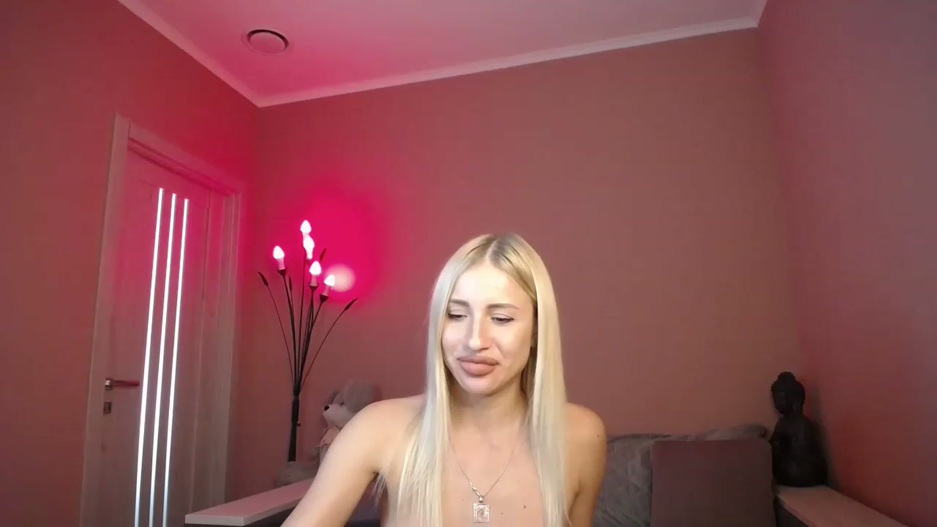 Gallery image thumbnail from KimKalash's myfreecams stream on, 07/04/2023, 10:45 image 6 of 20