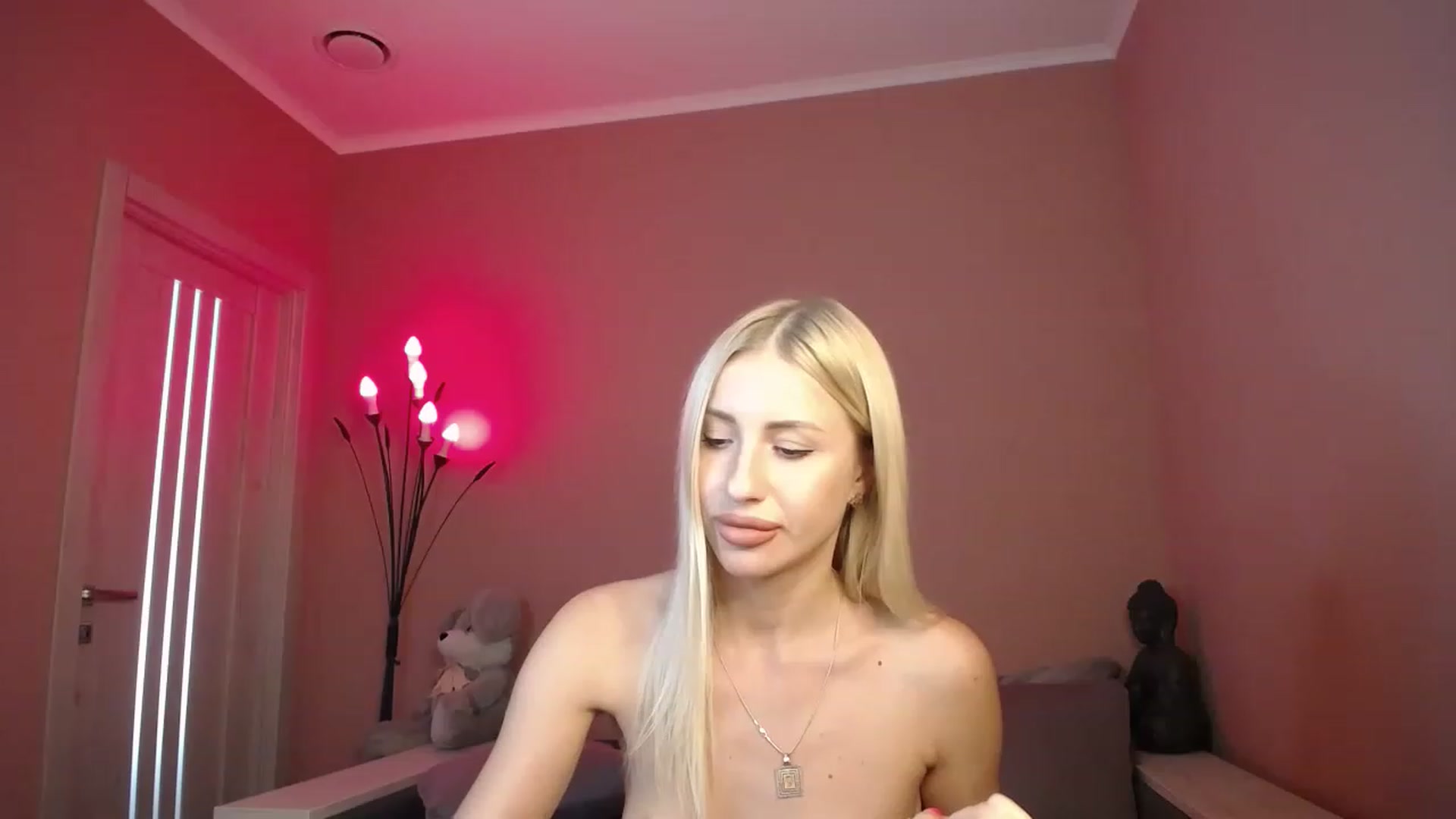 Gallery image thumbnail from KimKalash's myfreecams stream on, 07/04/2023, 10:45 image 10 of 20