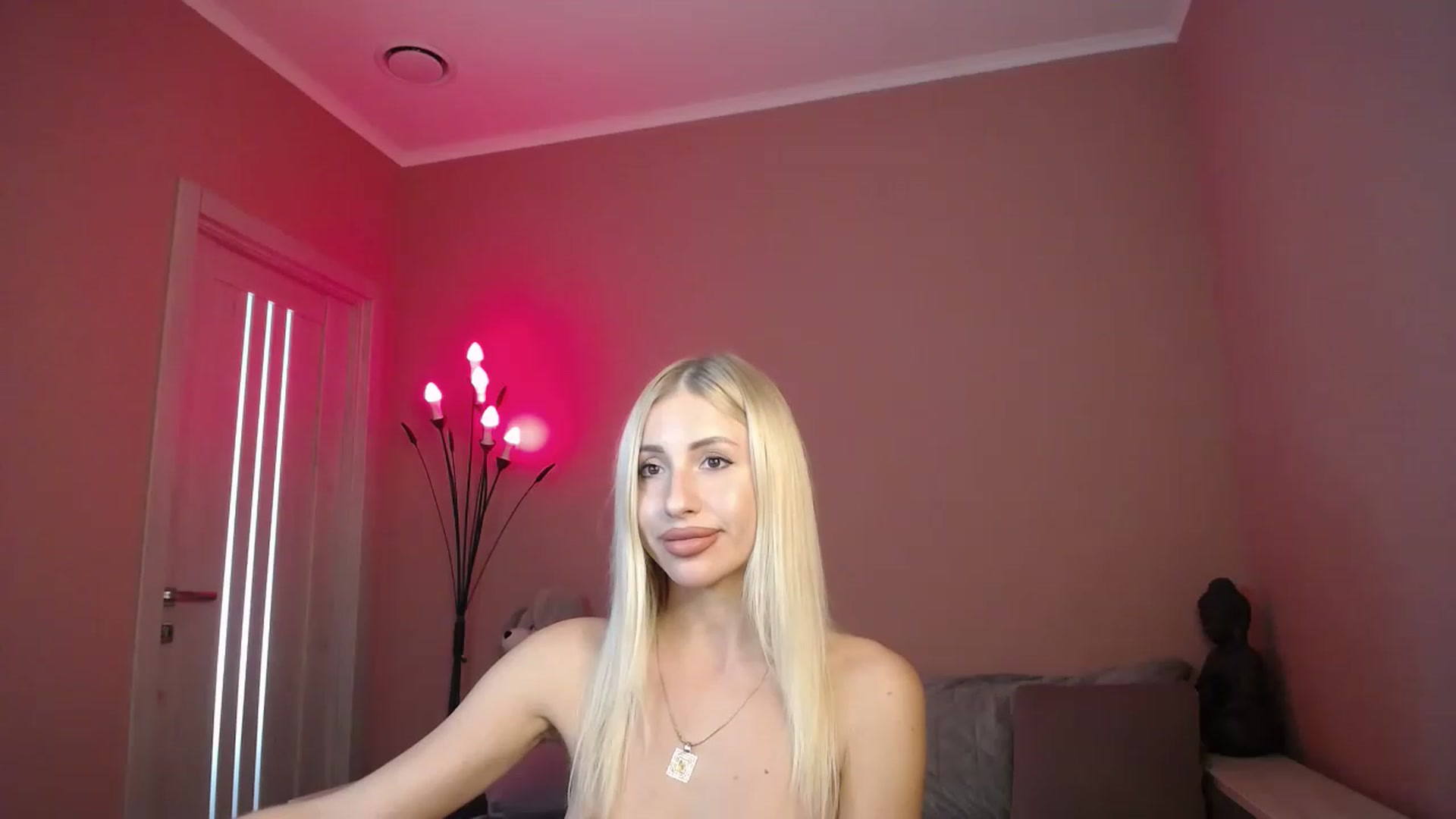 Gallery image thumbnail from KimKalash's myfreecams stream on, 07/04/2023, 10:45 image 1 of 20