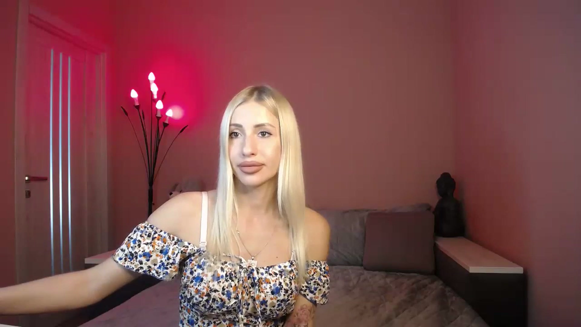 Gallery image thumbnail from KimKalash's myfreecams stream on, 07/05/2023, 08:38 image 10 of 20
