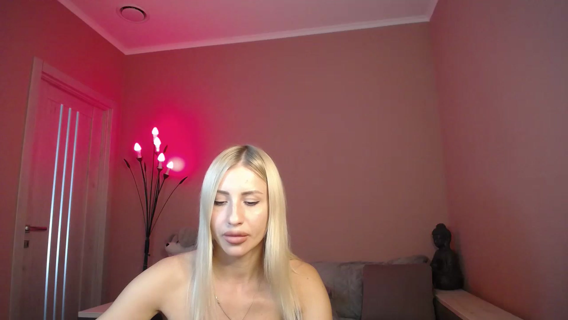 Gallery image thumbnail from KimKalash's myfreecams stream on, 07/05/2023, 12:52 image 10 of 20