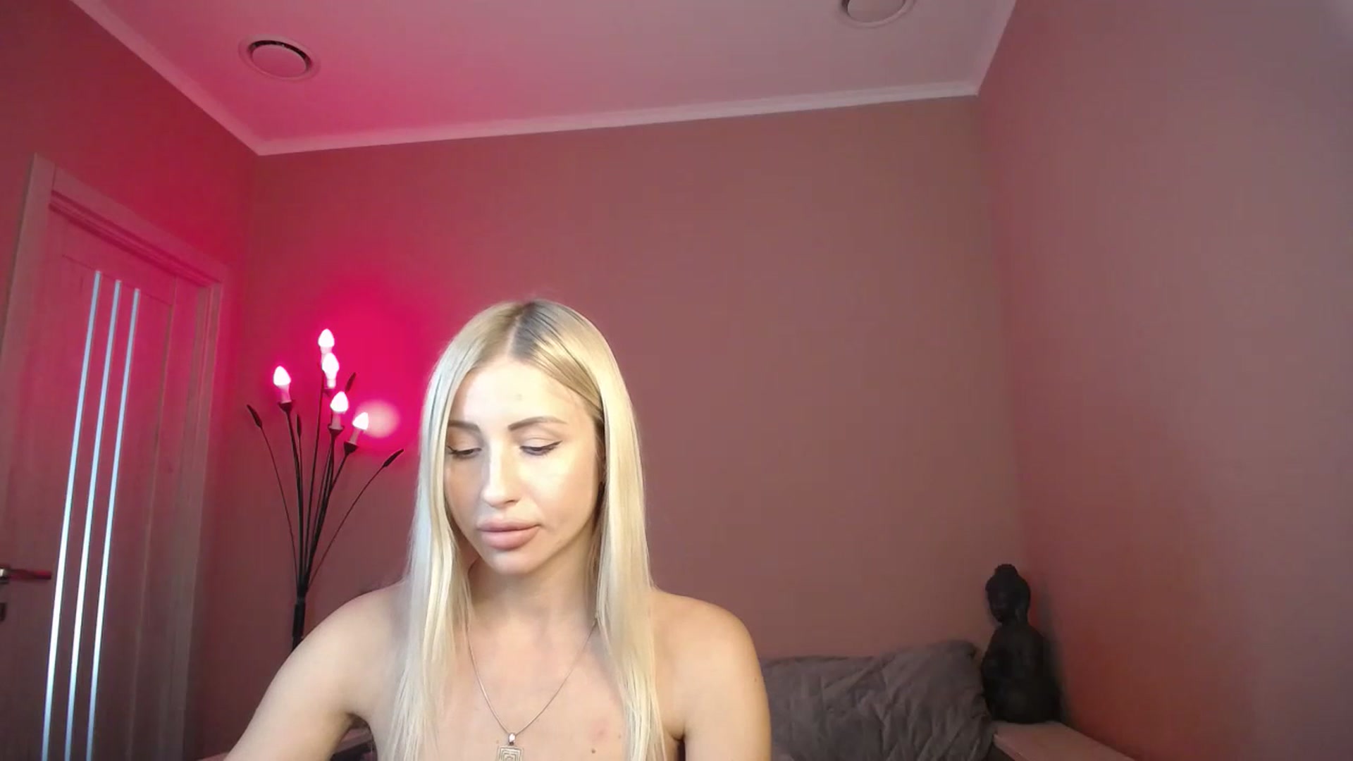 Gallery image thumbnail from KimKalash's myfreecams stream on, 07/07/2023, 10:34 image 18 of 20