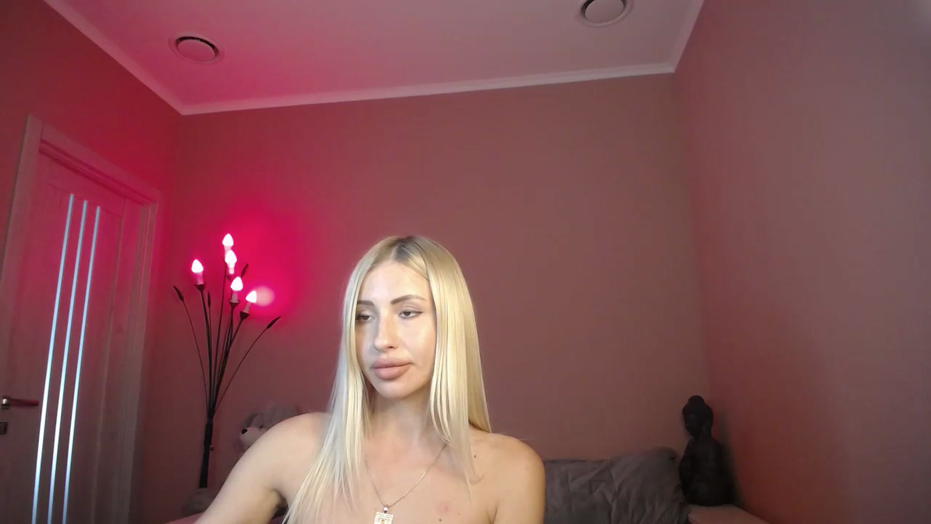 Gallery image thumbnail from KimKalash's myfreecams stream on, 07/07/2023, 10:34 image 14 of 20