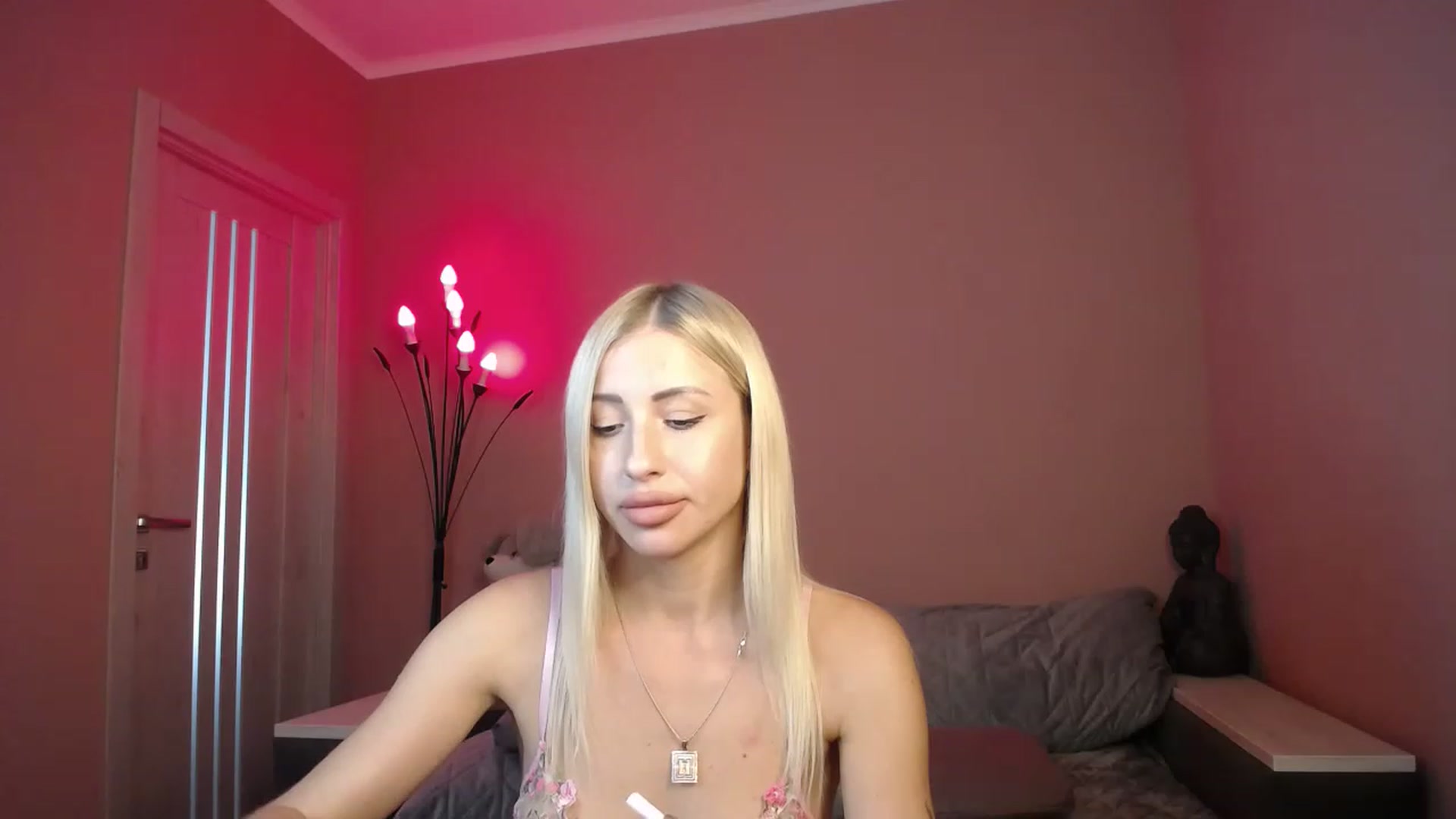 Gallery image thumbnail from KimKalash's myfreecams stream on, 07/07/2023, 11:56 image 2 of 20