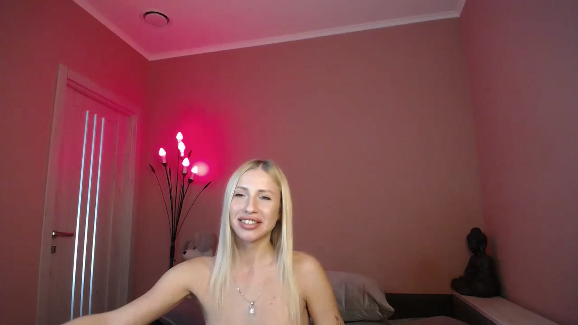 Gallery image thumbnail from KimKalash's myfreecams stream on, 07/09/2023, 12:11 image 7 of 20