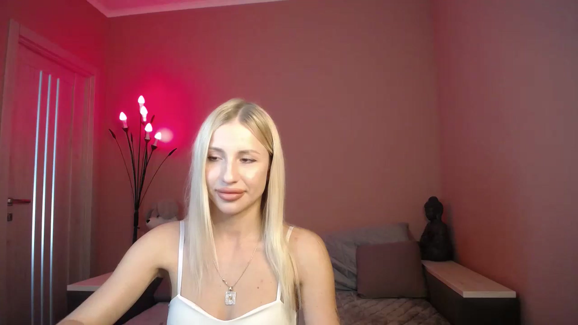 Gallery image thumbnail from KimKalash's myfreecams stream on, 07/10/2023, 08:54 image 6 of 20