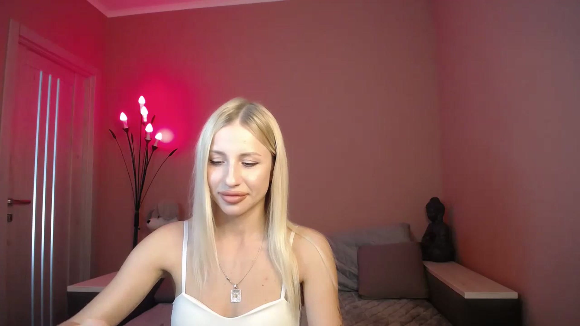 Gallery image thumbnail from KimKalash's myfreecams stream on, 07/10/2023, 08:54 image 5 of 20