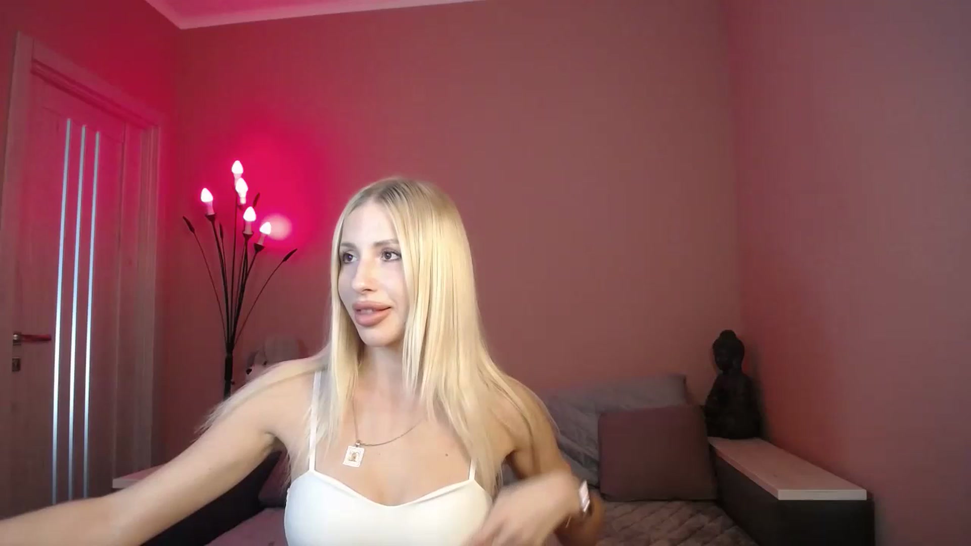 Gallery image thumbnail from KimKalash's myfreecams stream on, 07/10/2023, 08:54 image 1 of 20
