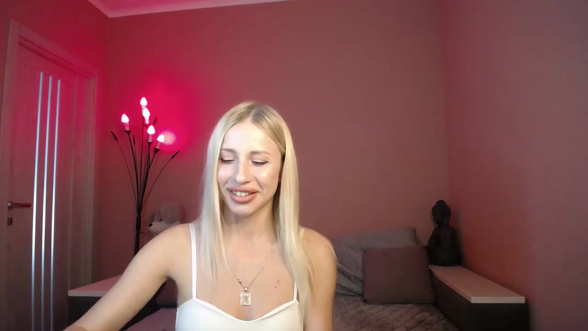Gallery image thumbnail from KimKalash's myfreecams stream on, 07/10/2023, 08:54 image 13 of 20