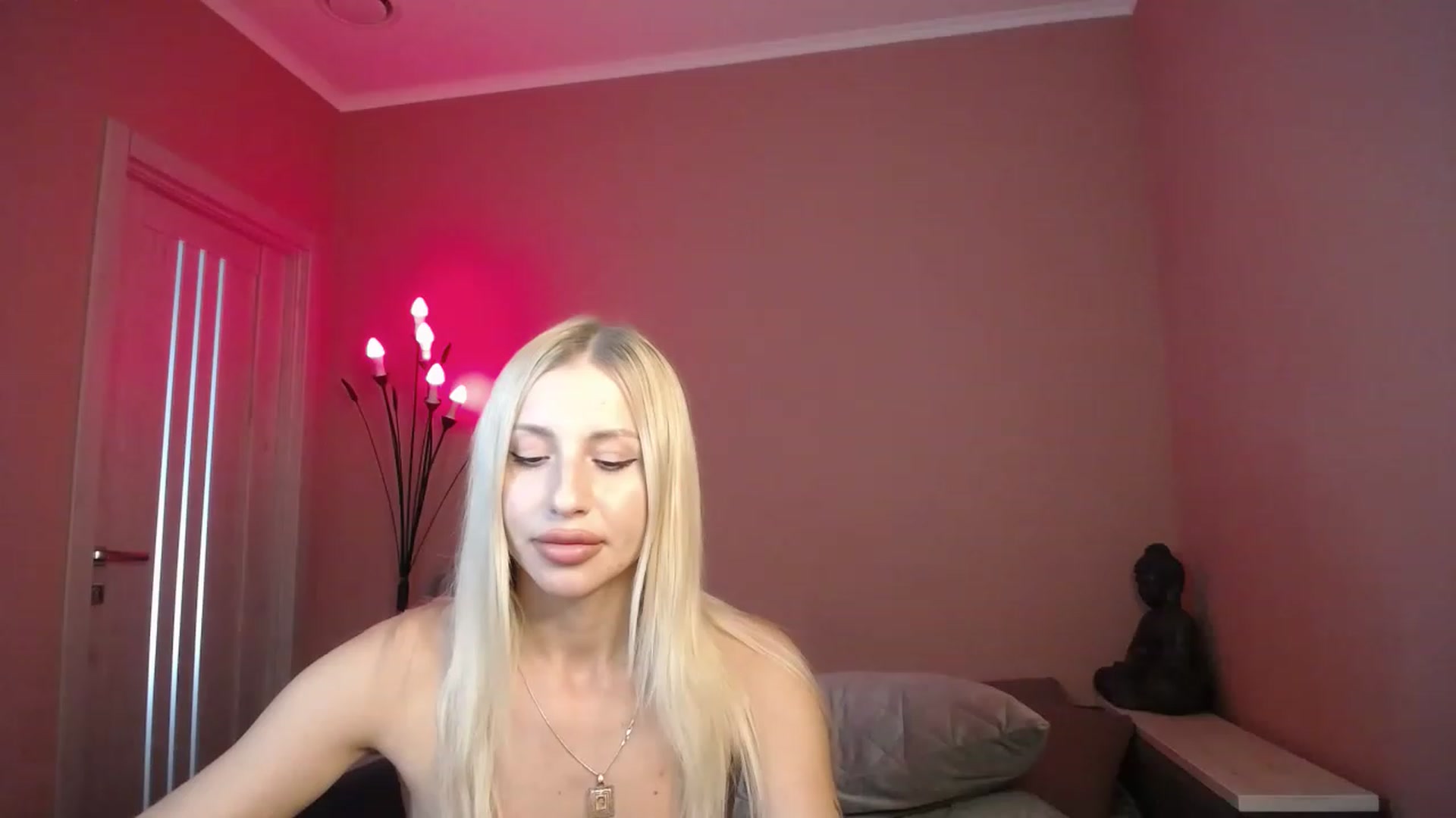 Gallery image thumbnail from KimKalash's myfreecams stream on, 07/10/2023, 11:08 image 12 of 20