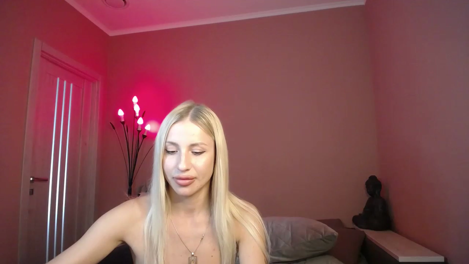 Gallery image thumbnail from KimKalash's myfreecams stream on, 07/10/2023, 11:08 image 14 of 20