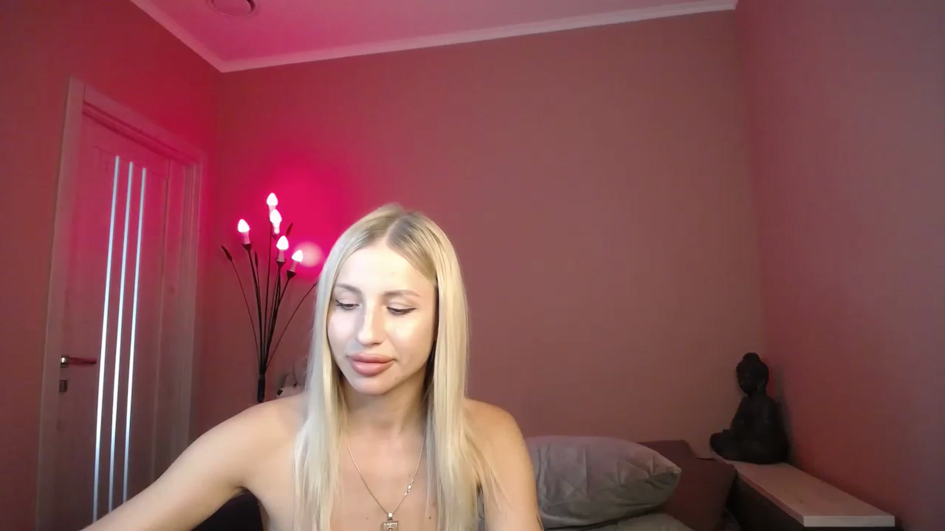 Gallery image thumbnail from KimKalash's myfreecams stream on, 07/10/2023, 11:08 image 16 of 20