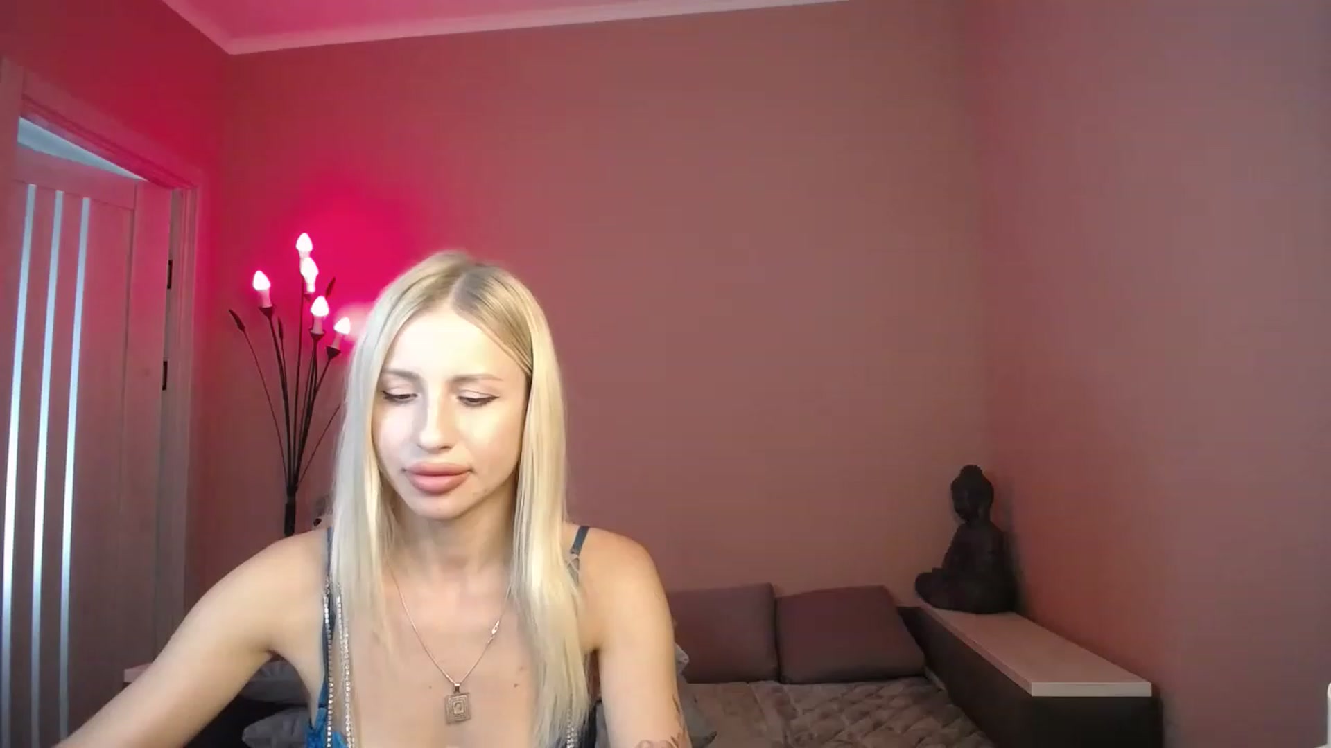 Gallery image thumbnail from KimKalash's myfreecams stream on, 07/10/2023, 12:07 image 17 of 20