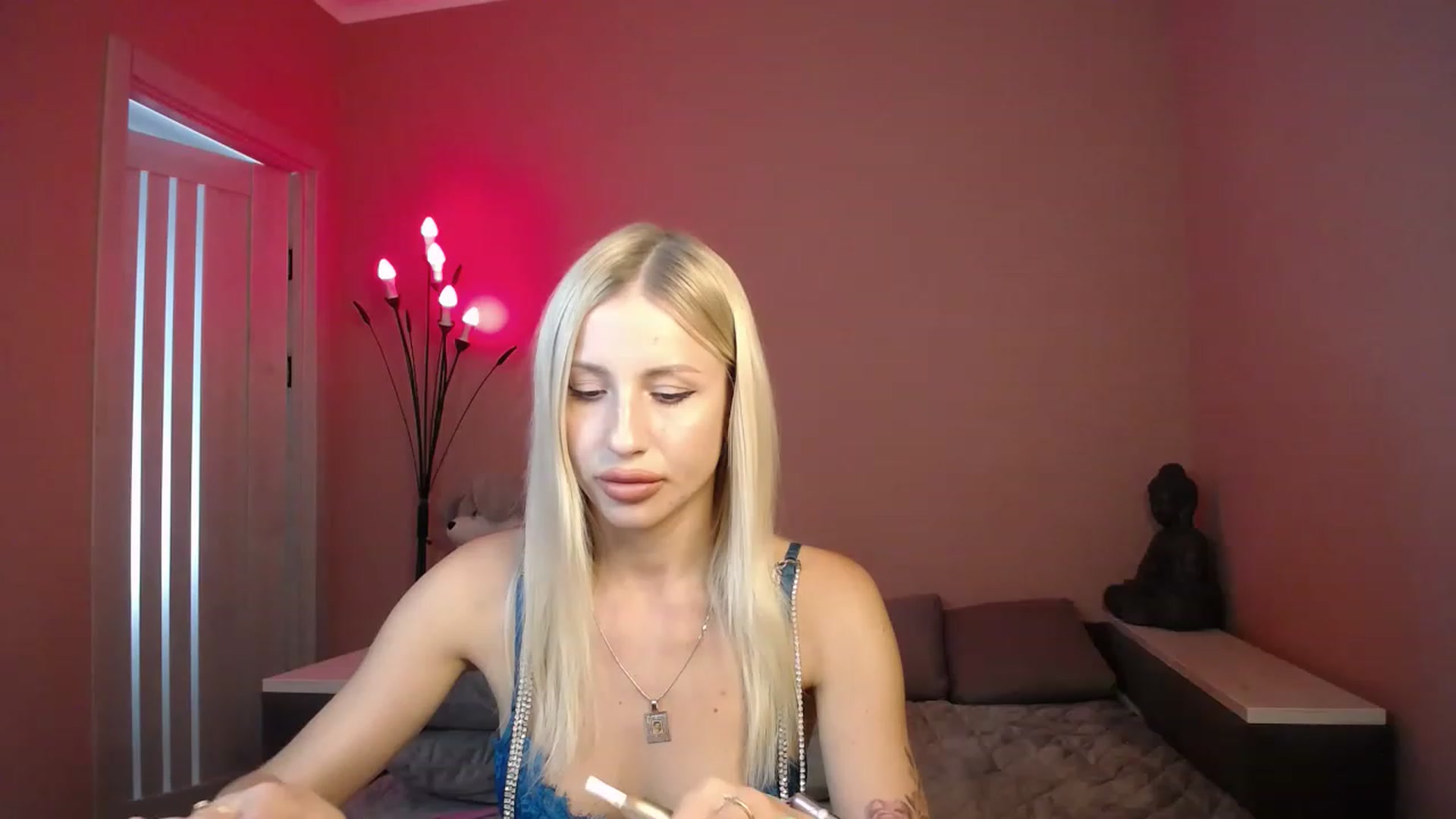 Gallery image thumbnail from KimKalash's myfreecams stream on, 07/10/2023, 12:07 image 1 of 20