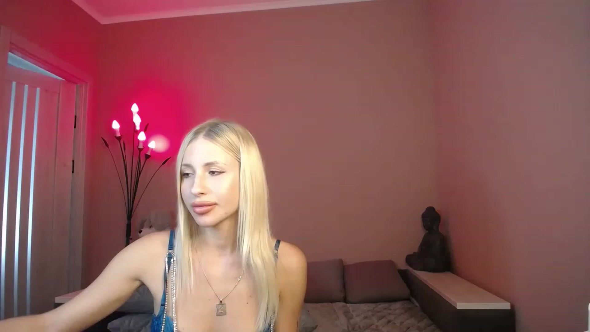 Gallery image thumbnail from KimKalash's myfreecams stream on, 07/10/2023, 12:07 image 18 of 20