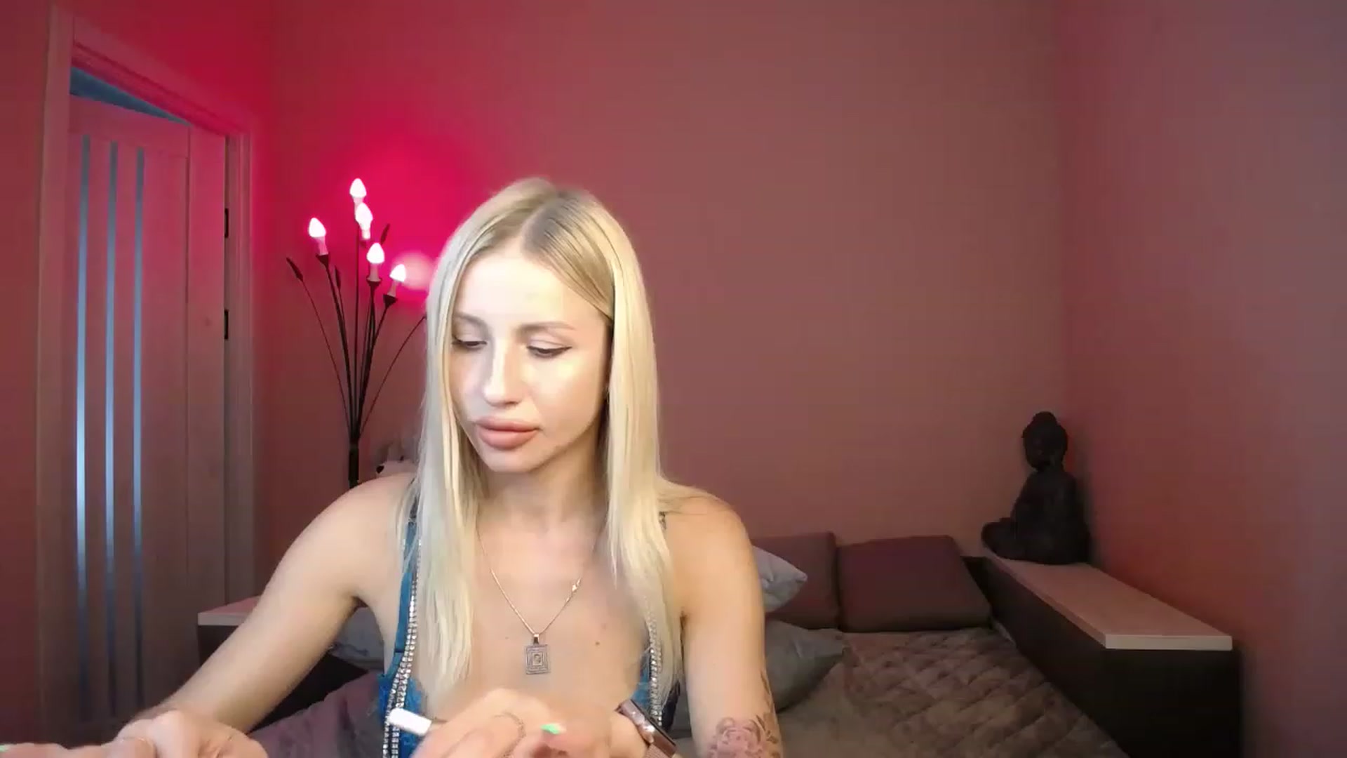 Gallery image thumbnail from KimKalash's myfreecams stream on, 07/10/2023, 13:53 image 3 of 20