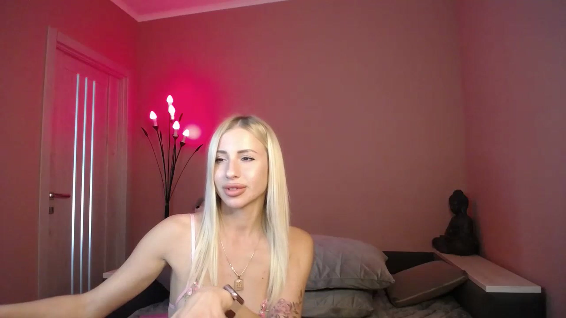 Gallery image thumbnail from KimKalash's myfreecams stream on, 07/11/2023, 10:18 image 13 of 20