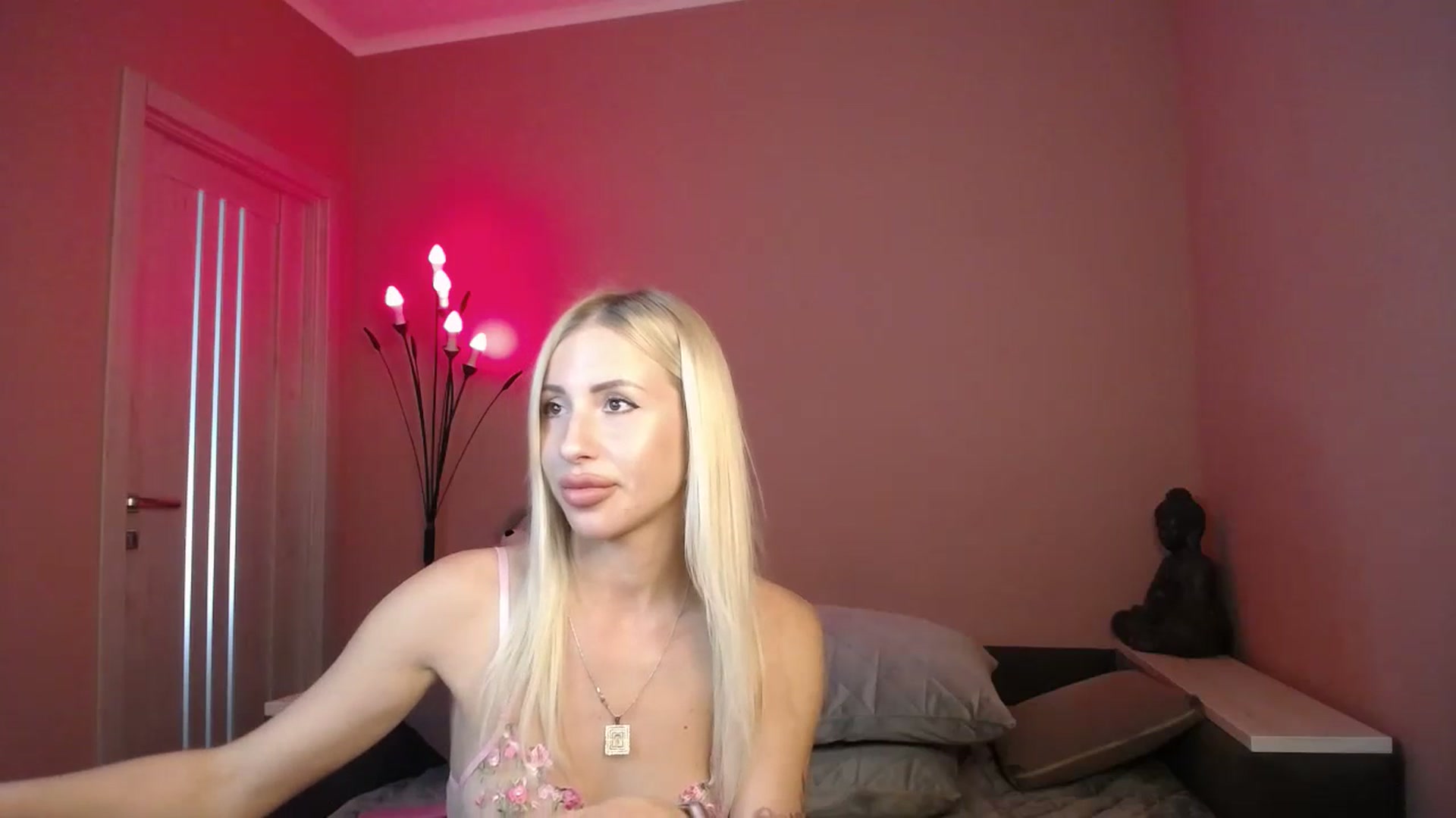 Gallery image thumbnail from KimKalash's myfreecams stream on, 07/11/2023, 10:18 image 11 of 20