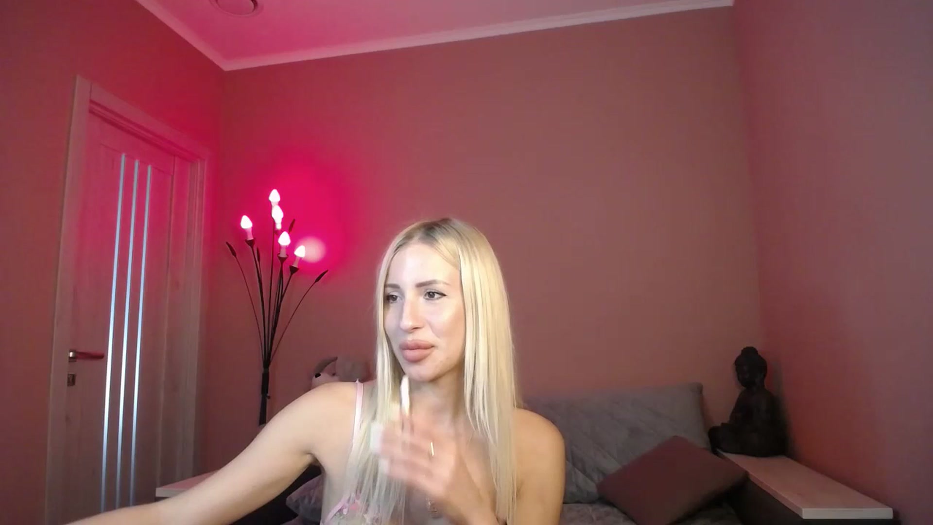 Gallery image thumbnail from KimKalash's myfreecams stream on, 07/11/2023, 10:18 image 2 of 20
