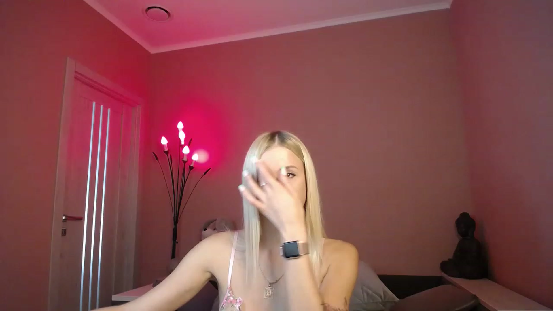 Gallery image thumbnail from KimKalash's myfreecams stream on, 07/11/2023, 11:33 image 18 of 20